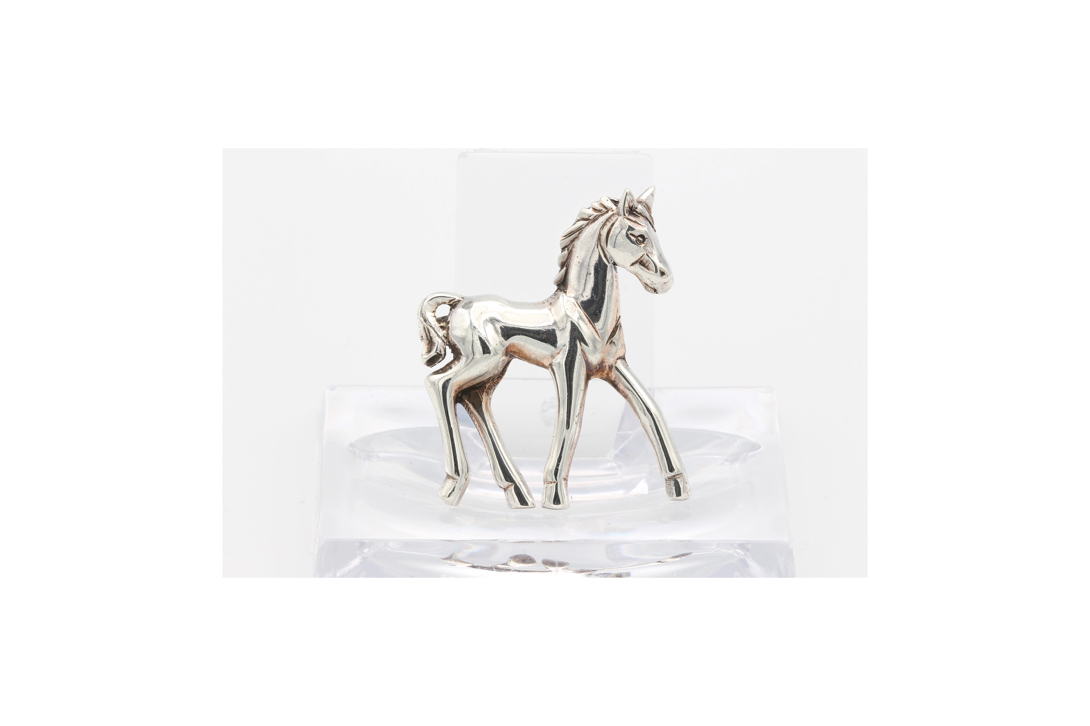 Broche contemporaine en argent 800 - - 1