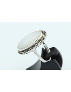 Bague contemporaine en argent 925, nacre et marcassites - 3