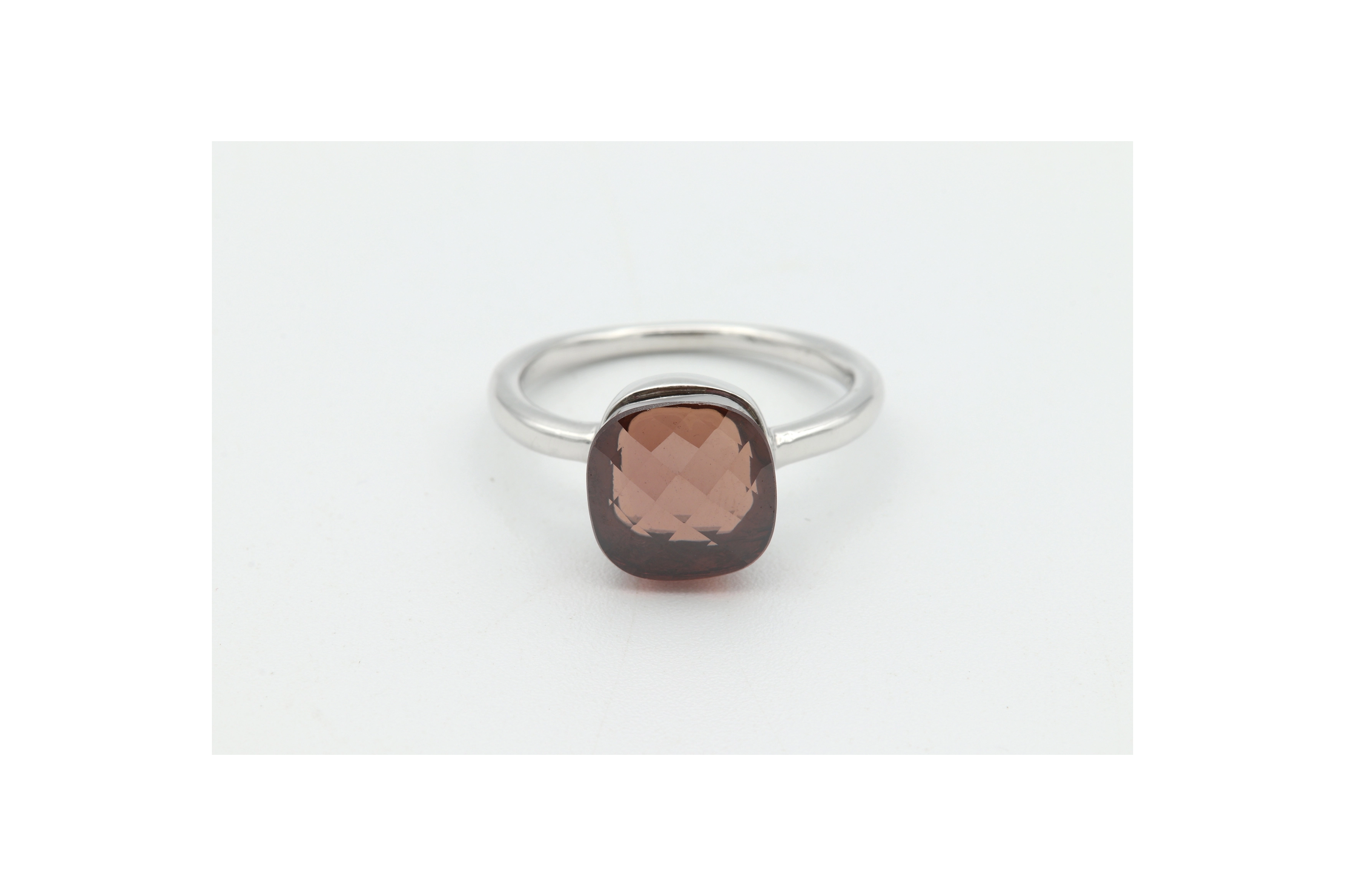 Bague contemporaine en argent 925 sertie d'une zirconium - - 1