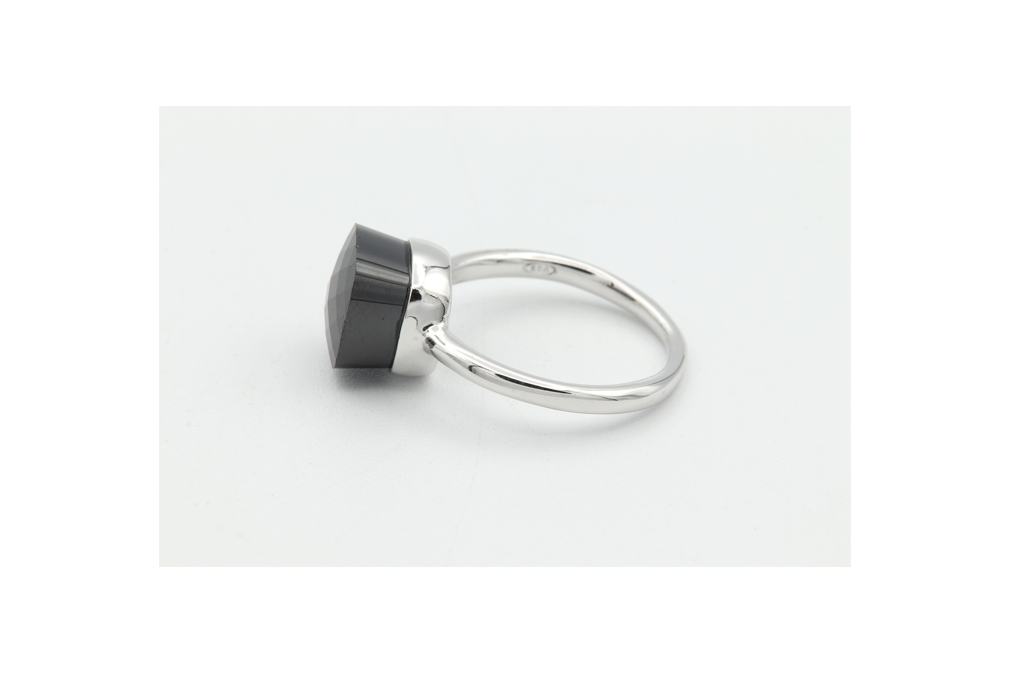 Bague contemporaine en argent 925 sertie d'un zirconium - - 3