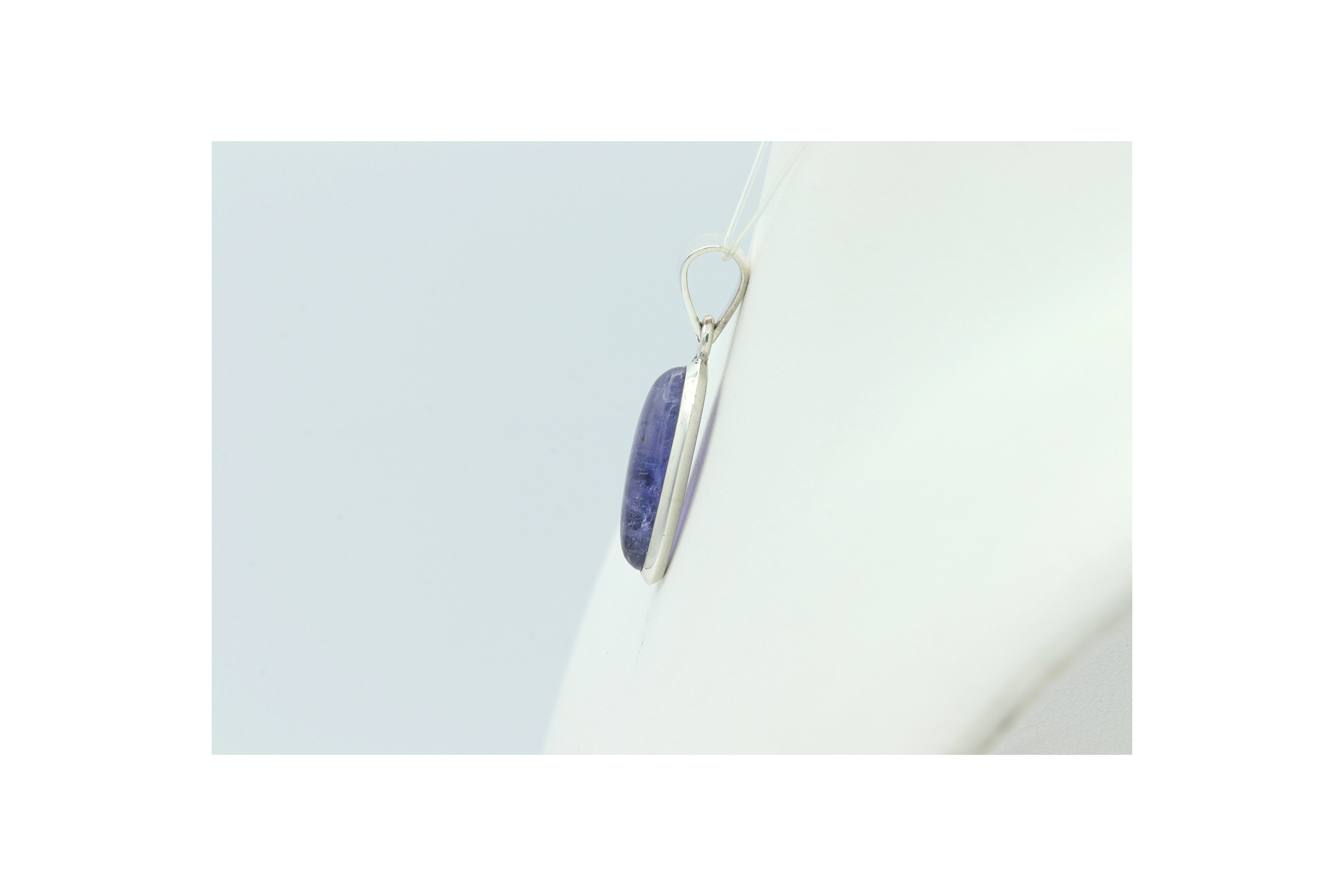 Pendentif contemporain en argent 925 serti de tanzanite - 3