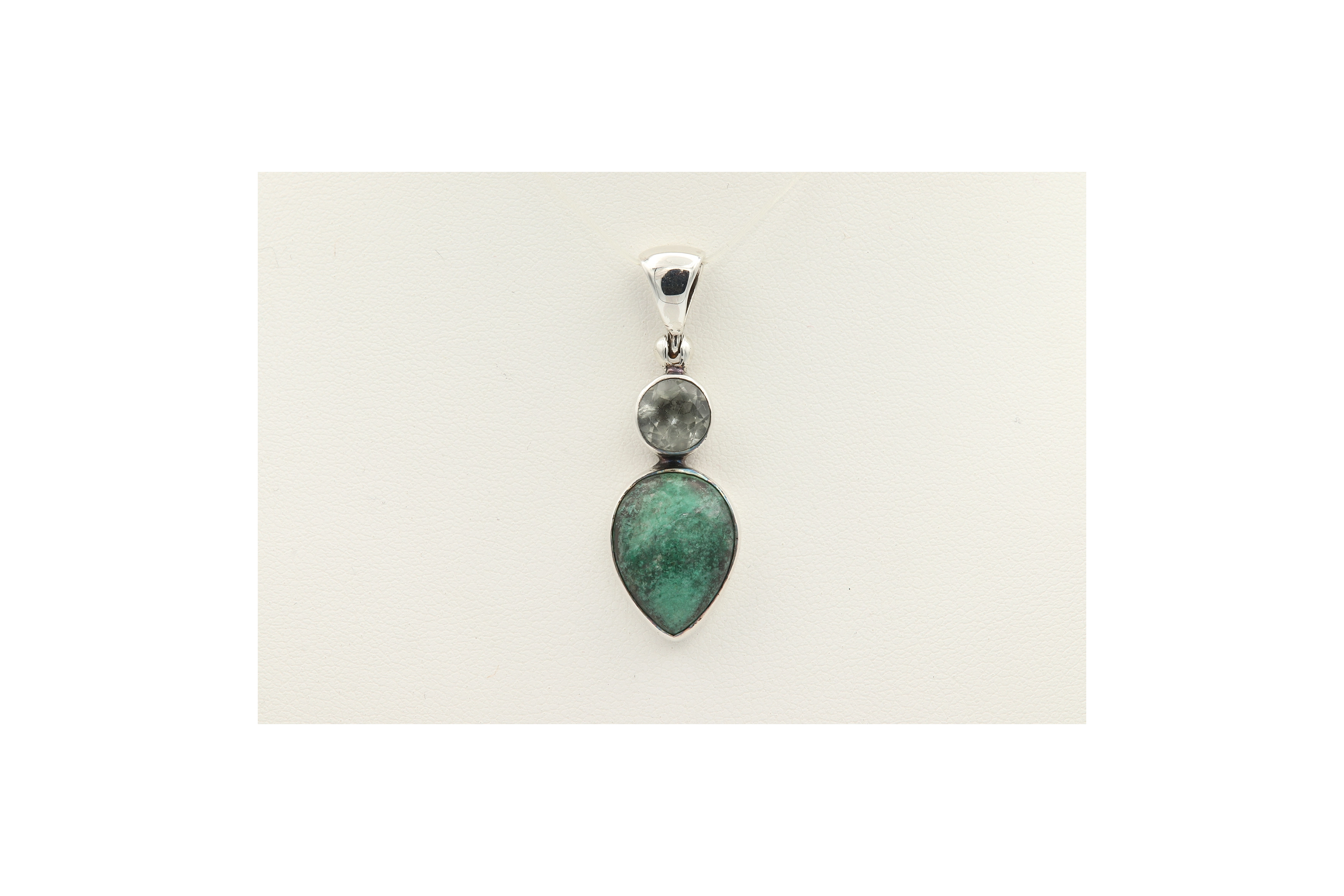 Pendentif contemporain en argent 925 serti de cristal de roche et de chrysocolle - - 1