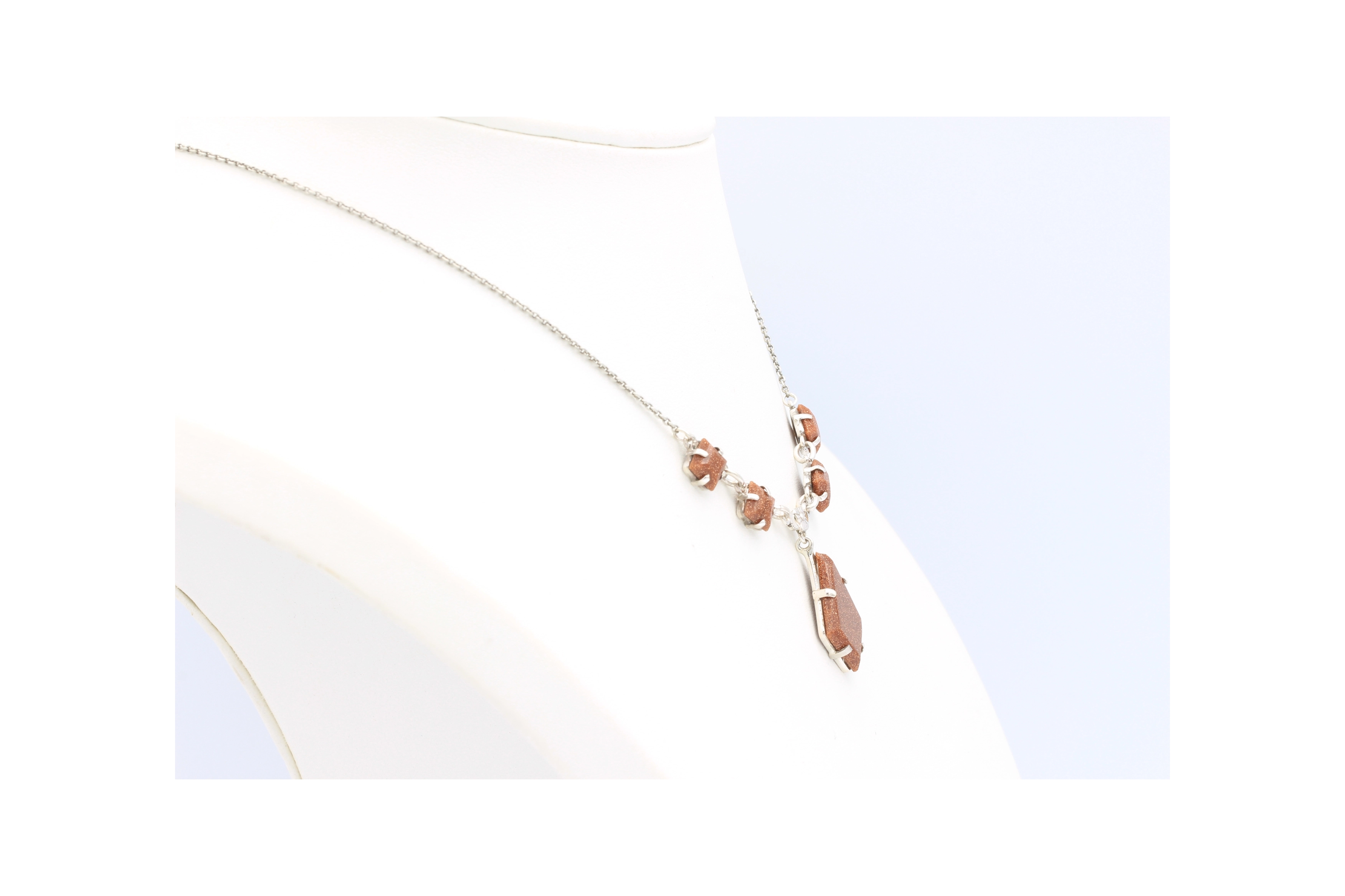 Collier Art-Déco en argent serti de pierres de soleil-The Vintage Workshop