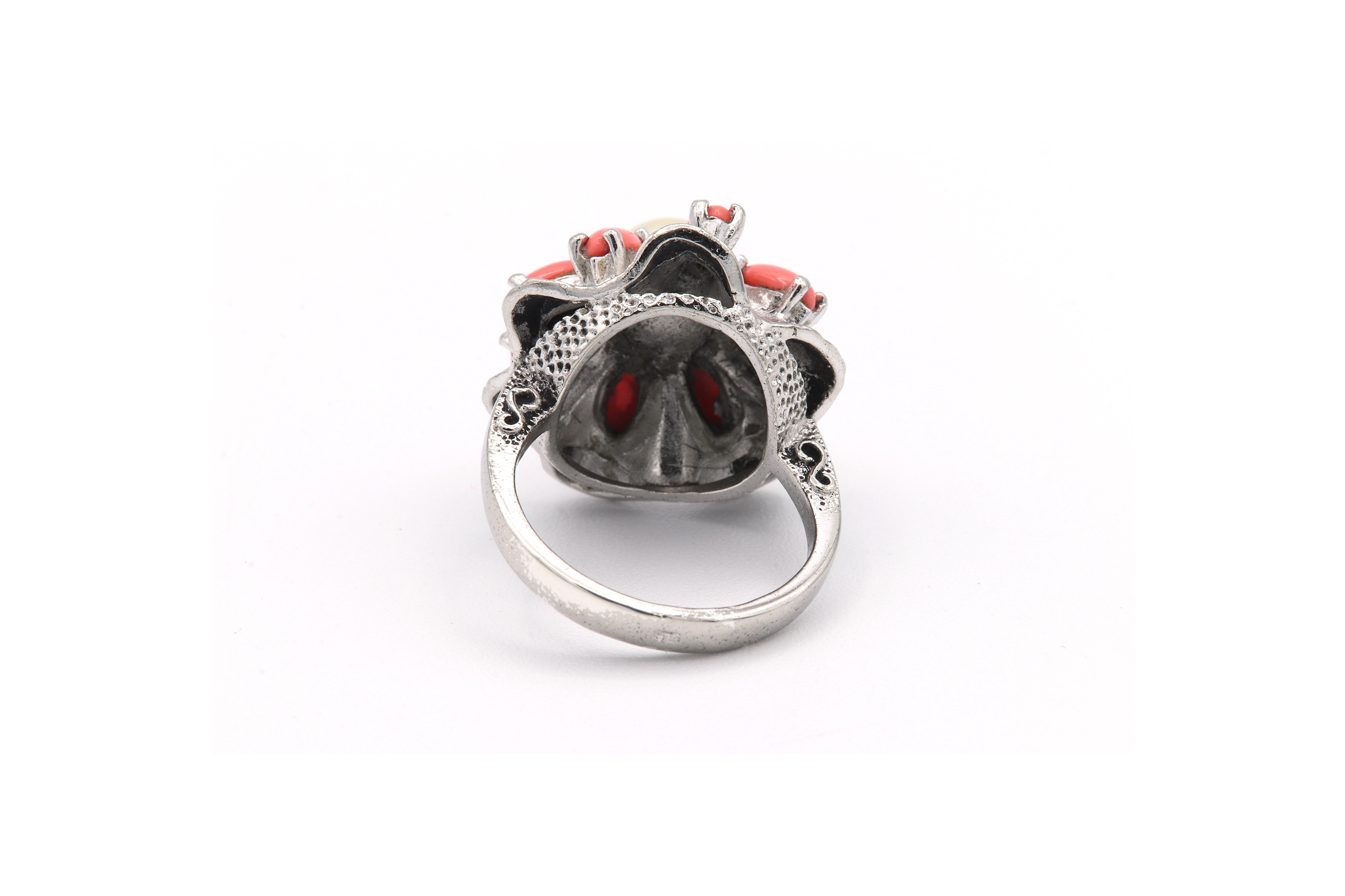 Bague Années 70 en argent, perle et corail - - 4