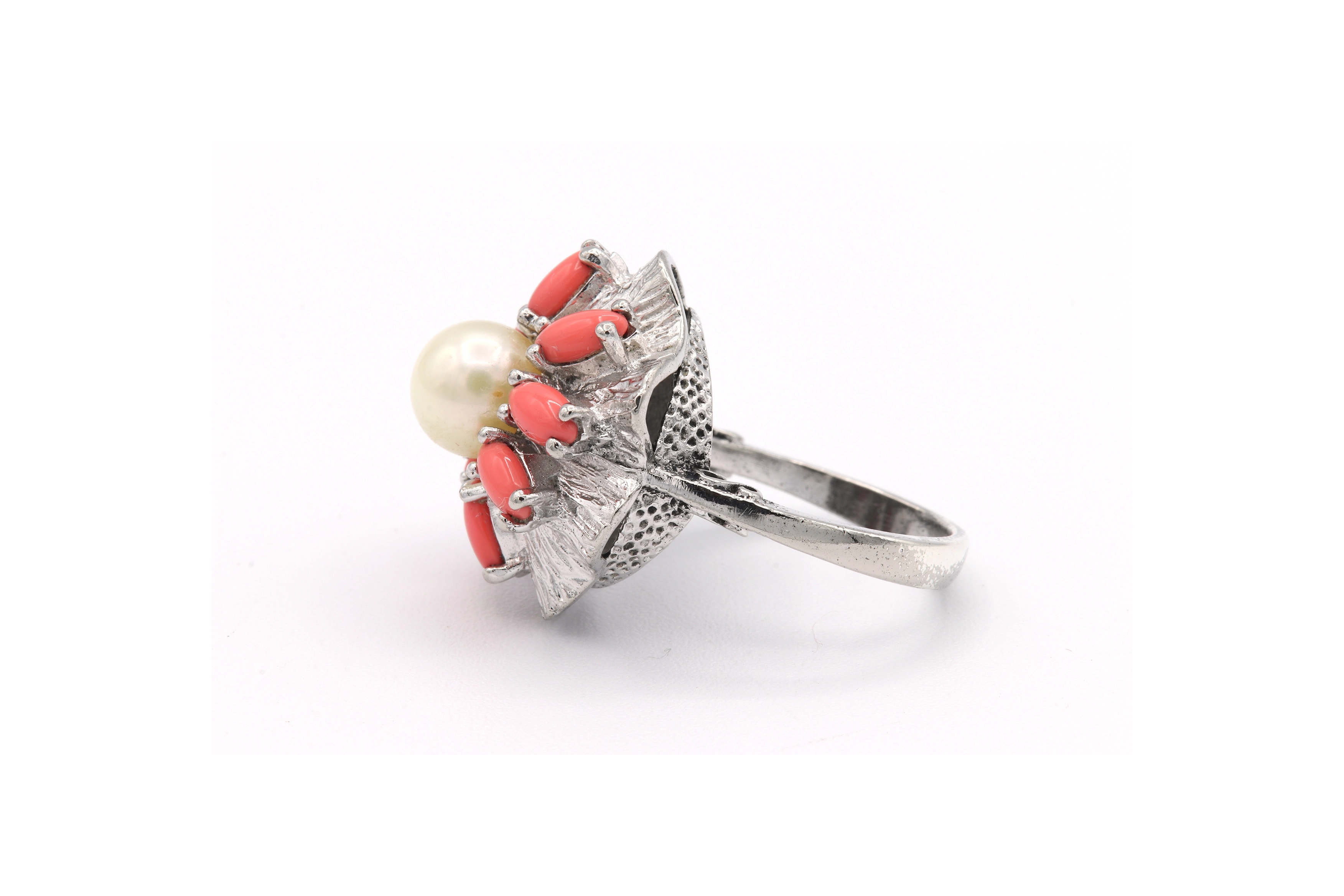 Bague Années 70 en argent, perle et corail - - 3