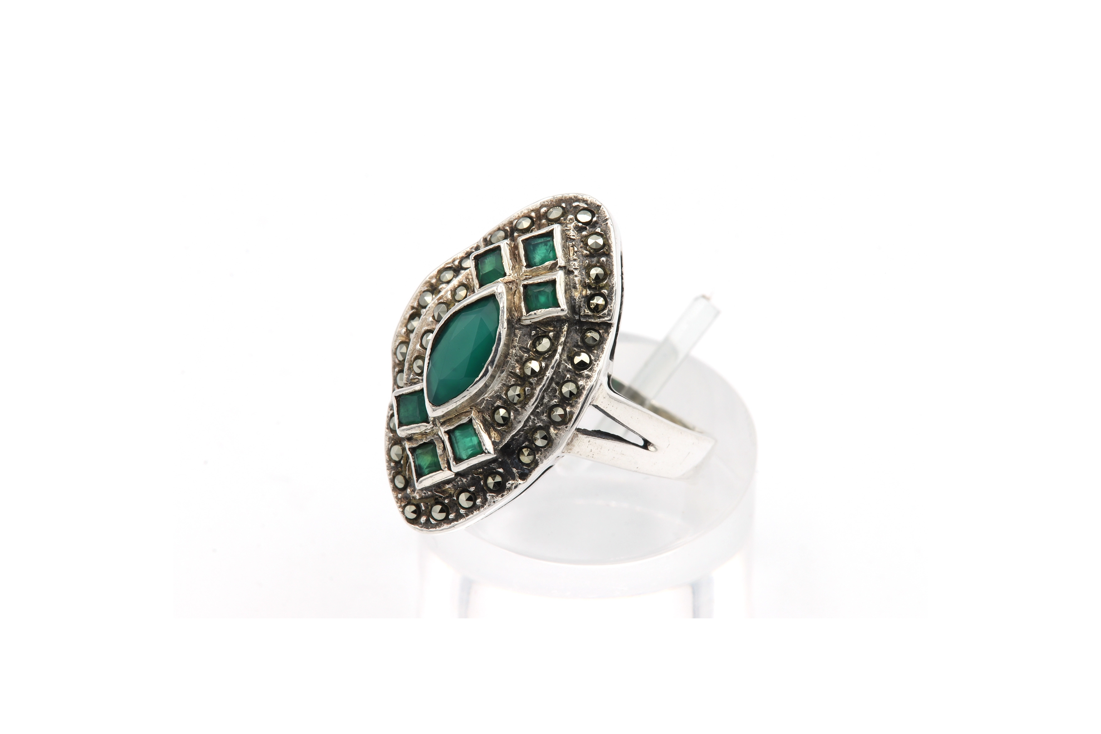Bague contemporaine en argent 925 sertie de chrysoprase et de marcassite - - 2
