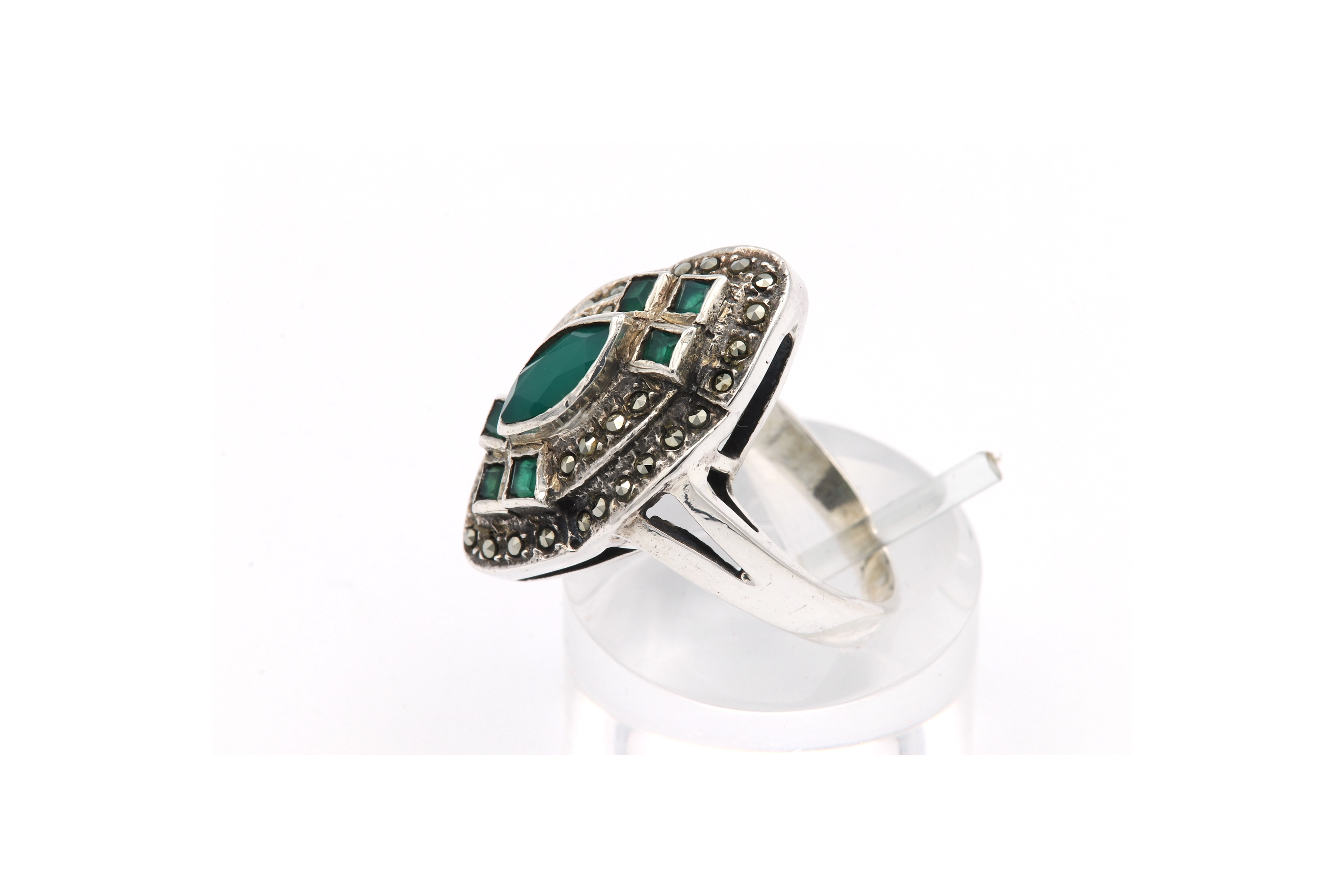 Bague contemporaine en argent 925 sertie de chrysoprase et de marcassite - - 3