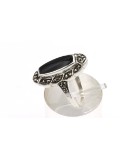 Bague contemporaine en argent 925 sertie d'onyx et de marcassites - 3