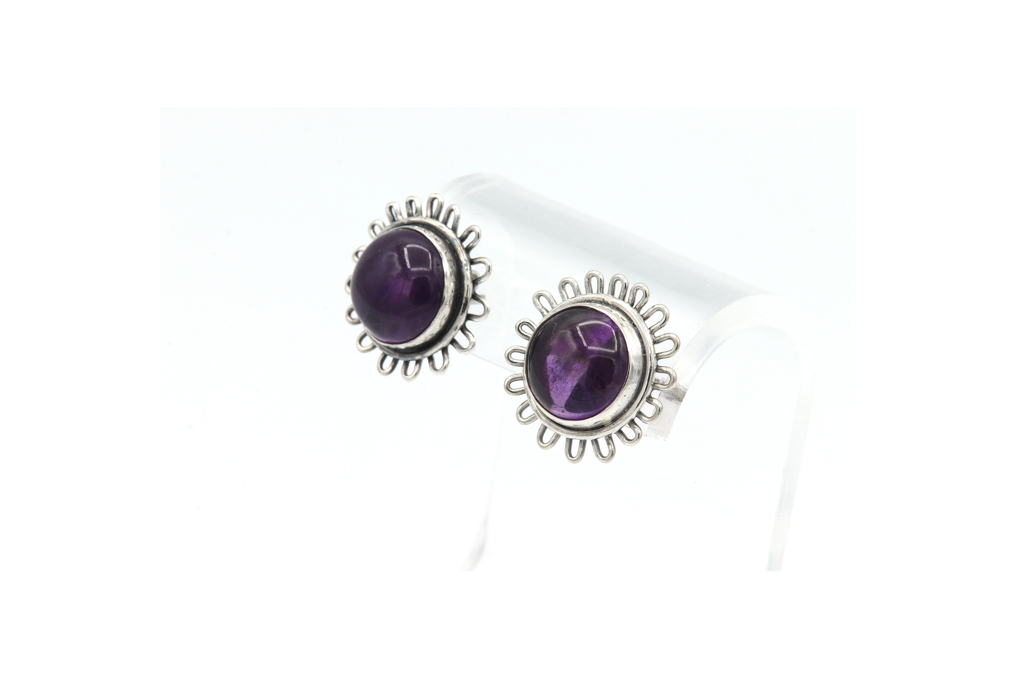 Boucles d'oreilles contemporaines en argent 925 serties d'améthyste - 1