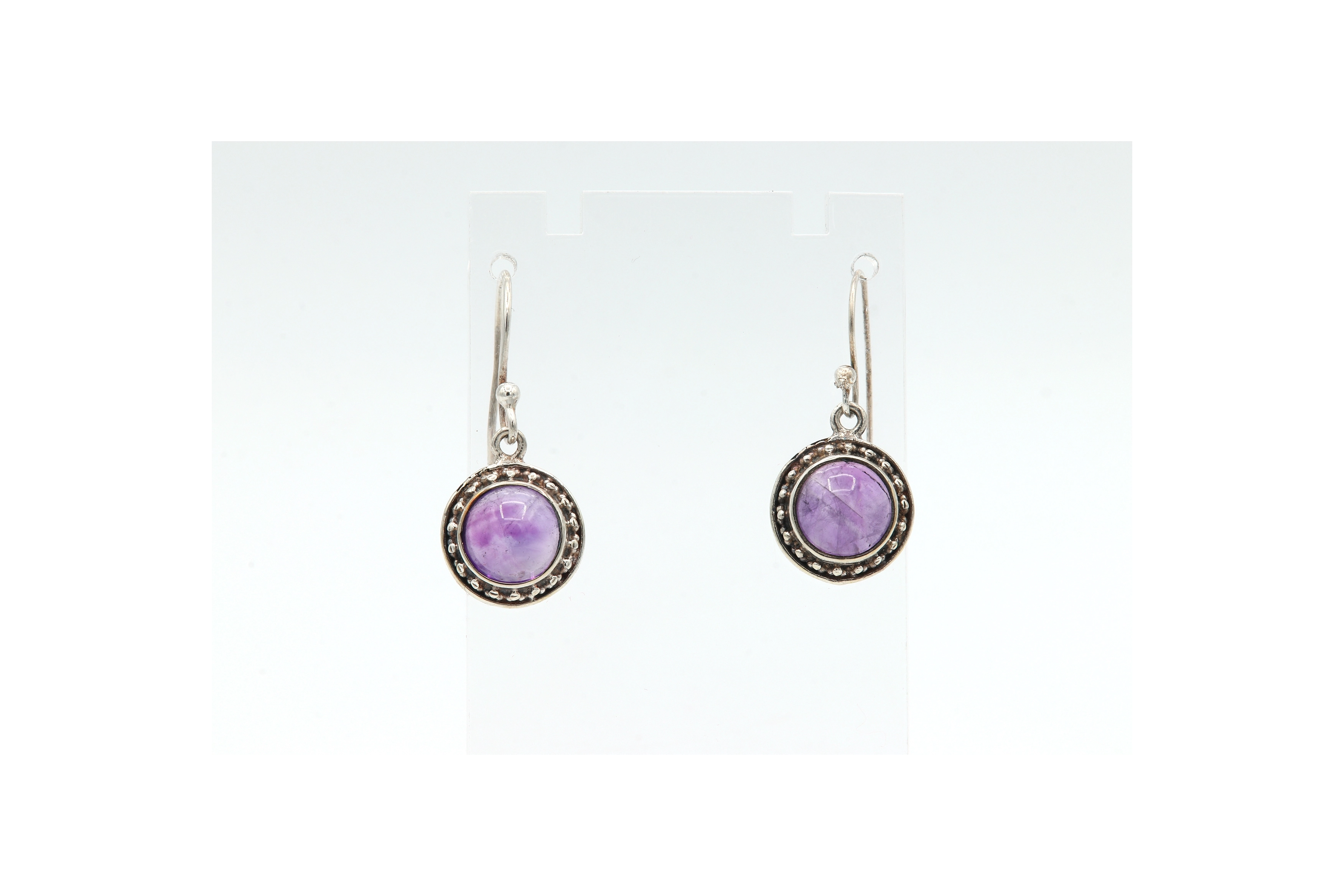 Boucles d'oreilles contemporaines en argent serties d'améthyste - - 1
