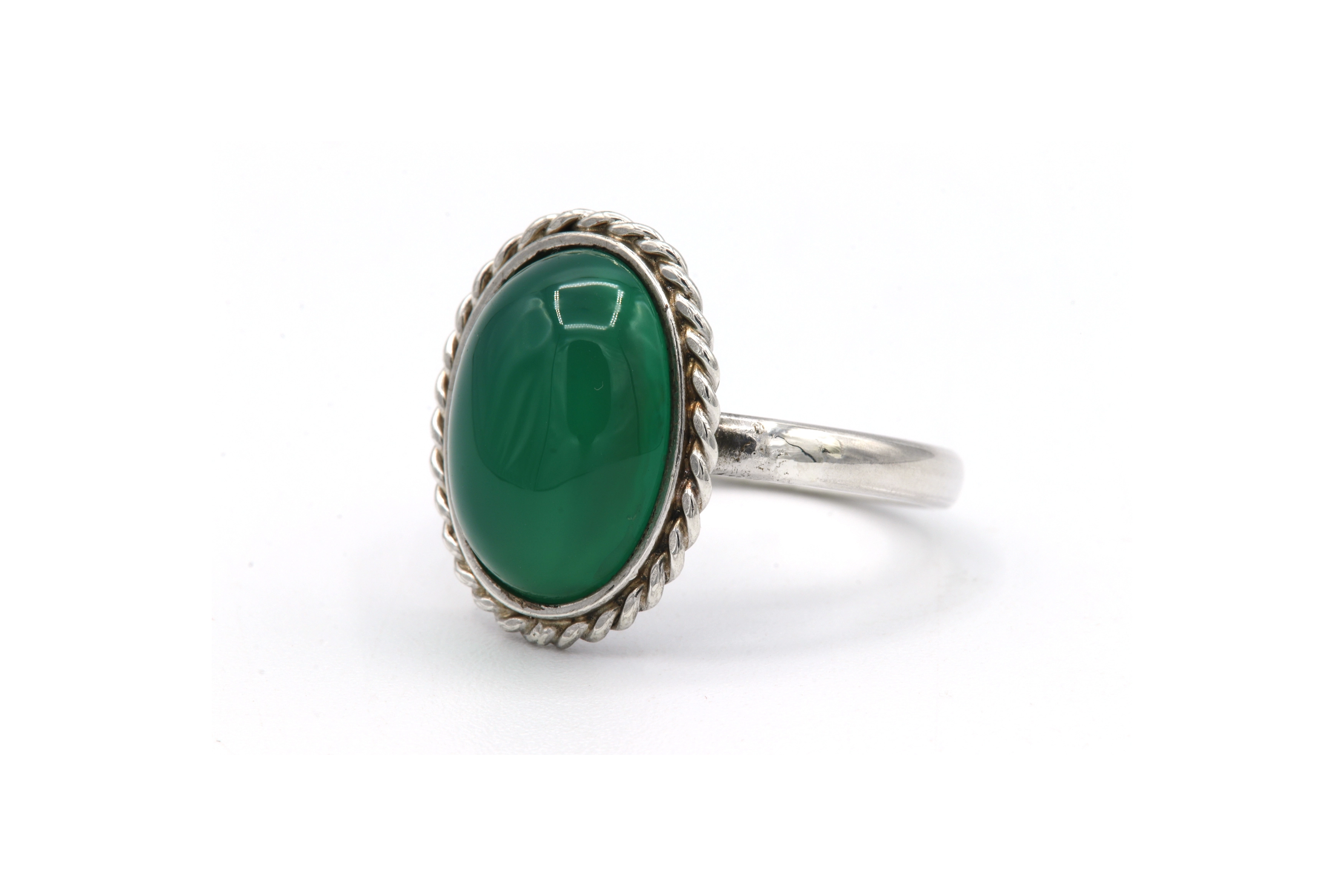 Bague contemporaine en argent sertie de chrysoprase - 1