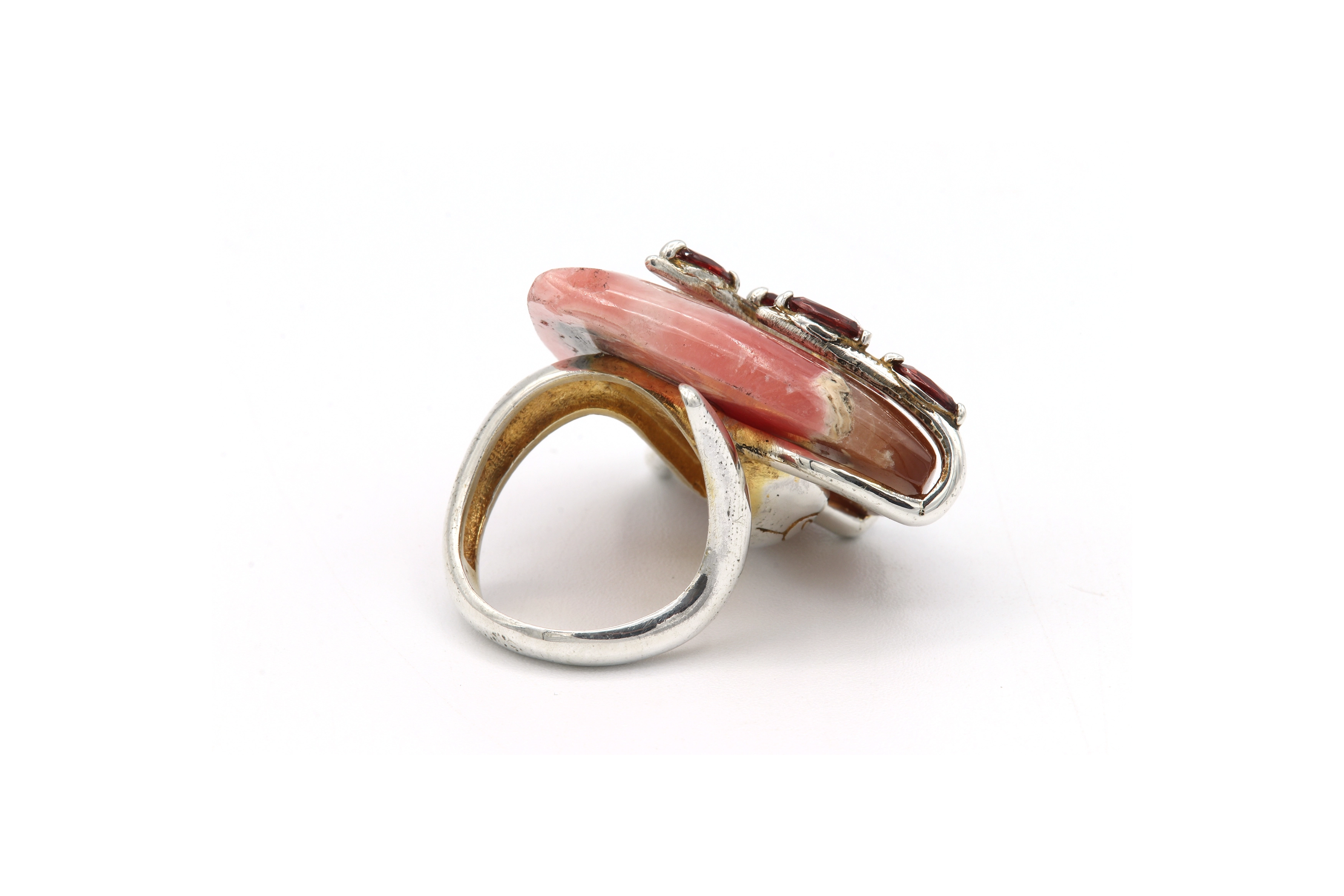 Bague contemporaine en argent sertie de rhodochrosite et de grenat - 5