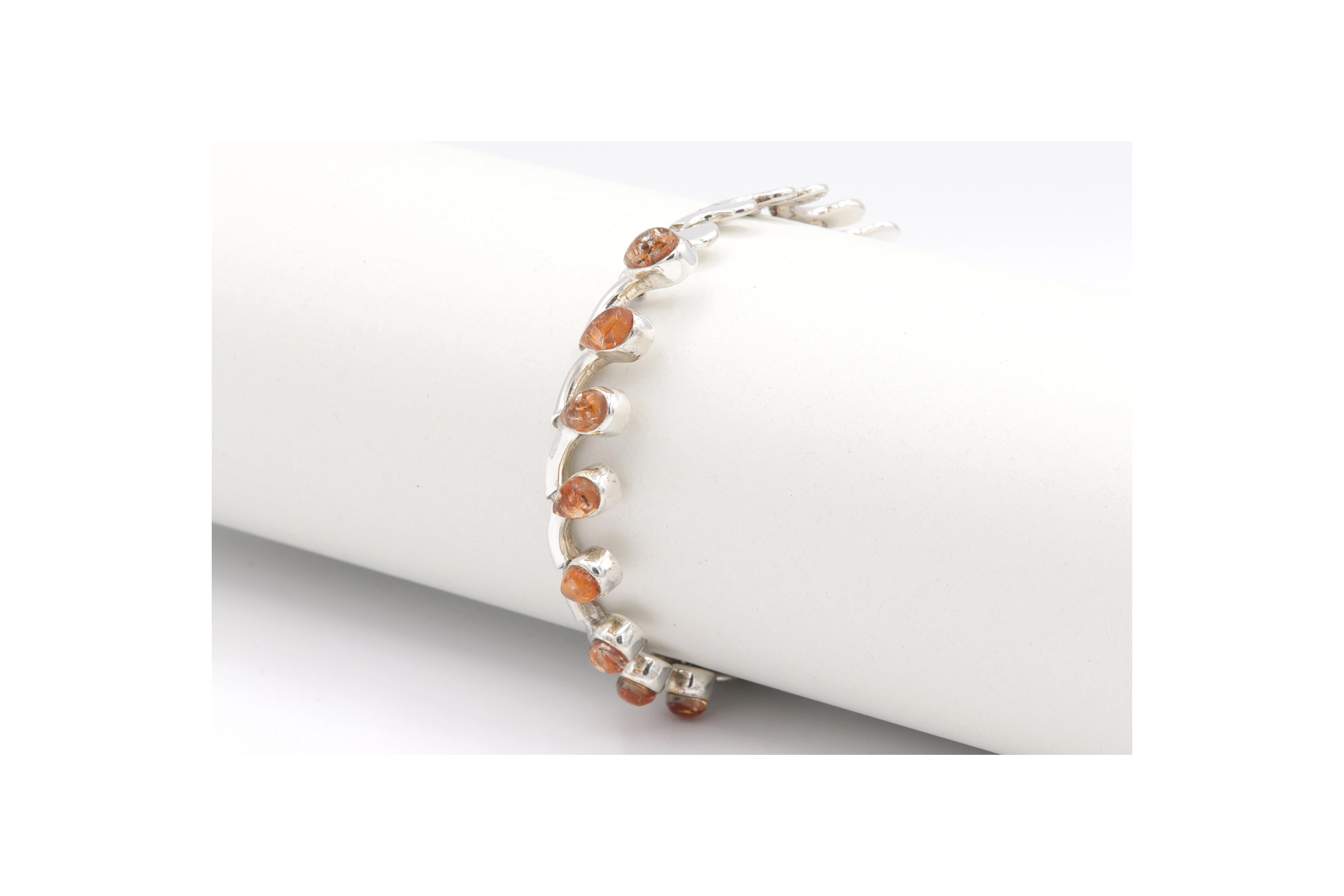 Bracelet contemporain en argent sertie d'ambre - 2