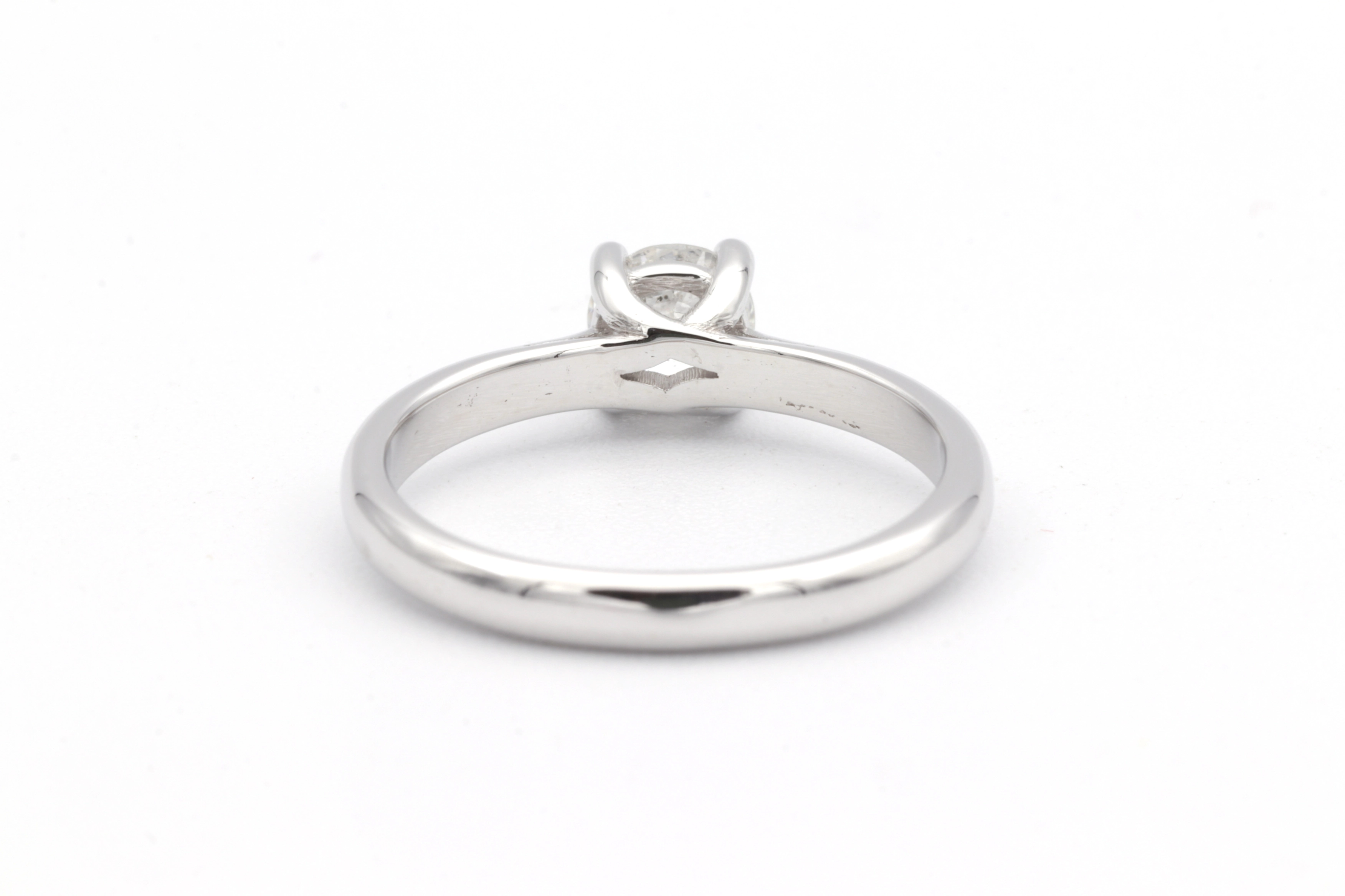 Solitaire contemporain en or blanc 18 carats serti d'un diamant (0.50 ct) - 4