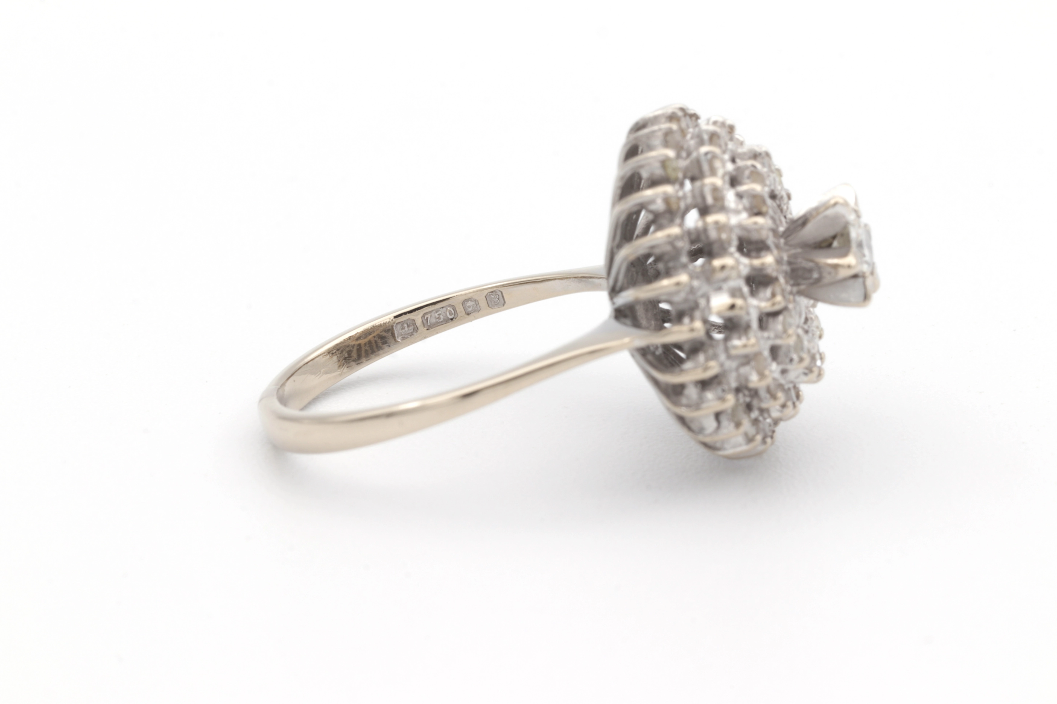 Bague Années 70 en or blanc 18 carats et diamants - 5