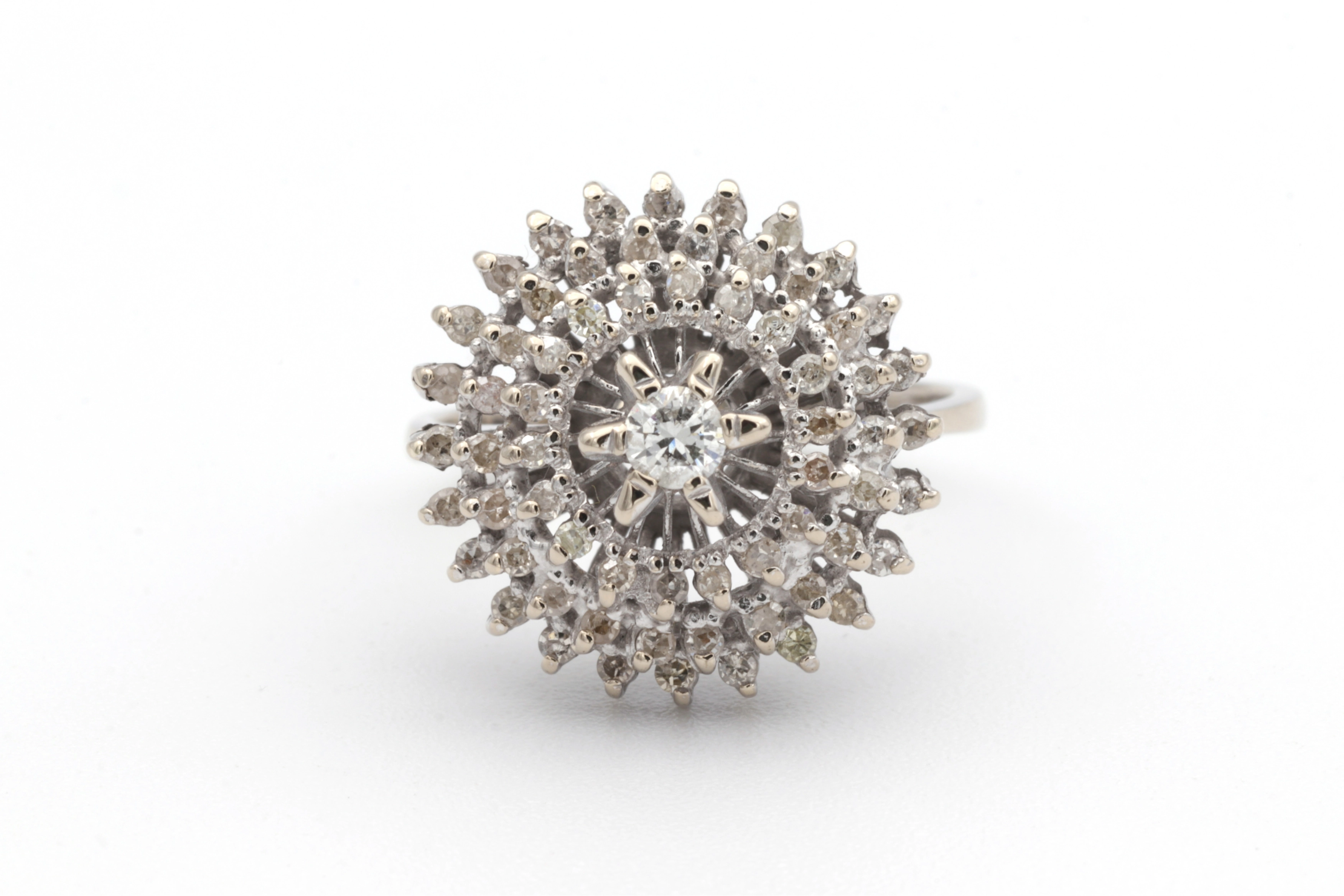 Bague Années 70 en or blanc 18 carats et diamants - - 1
