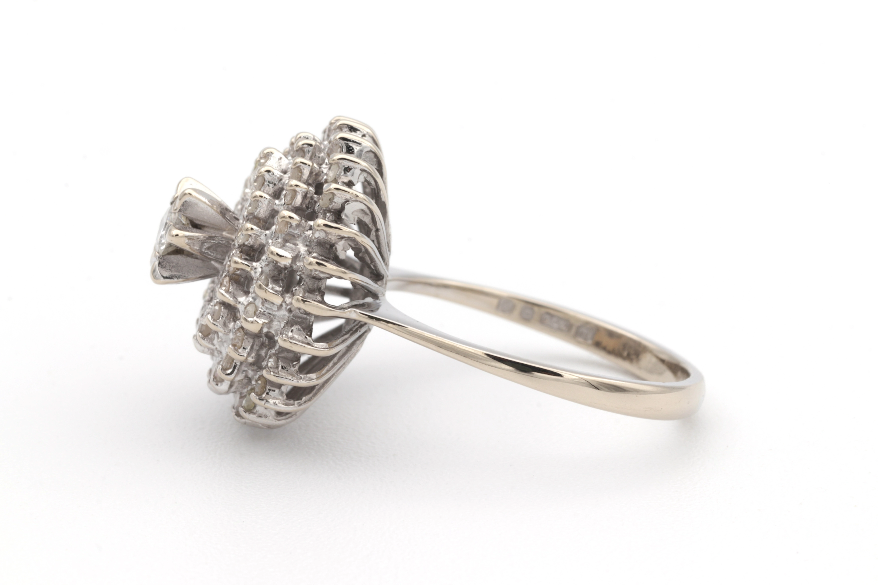 Bague Années 70 en or blanc 18 carats et diamants - - 3