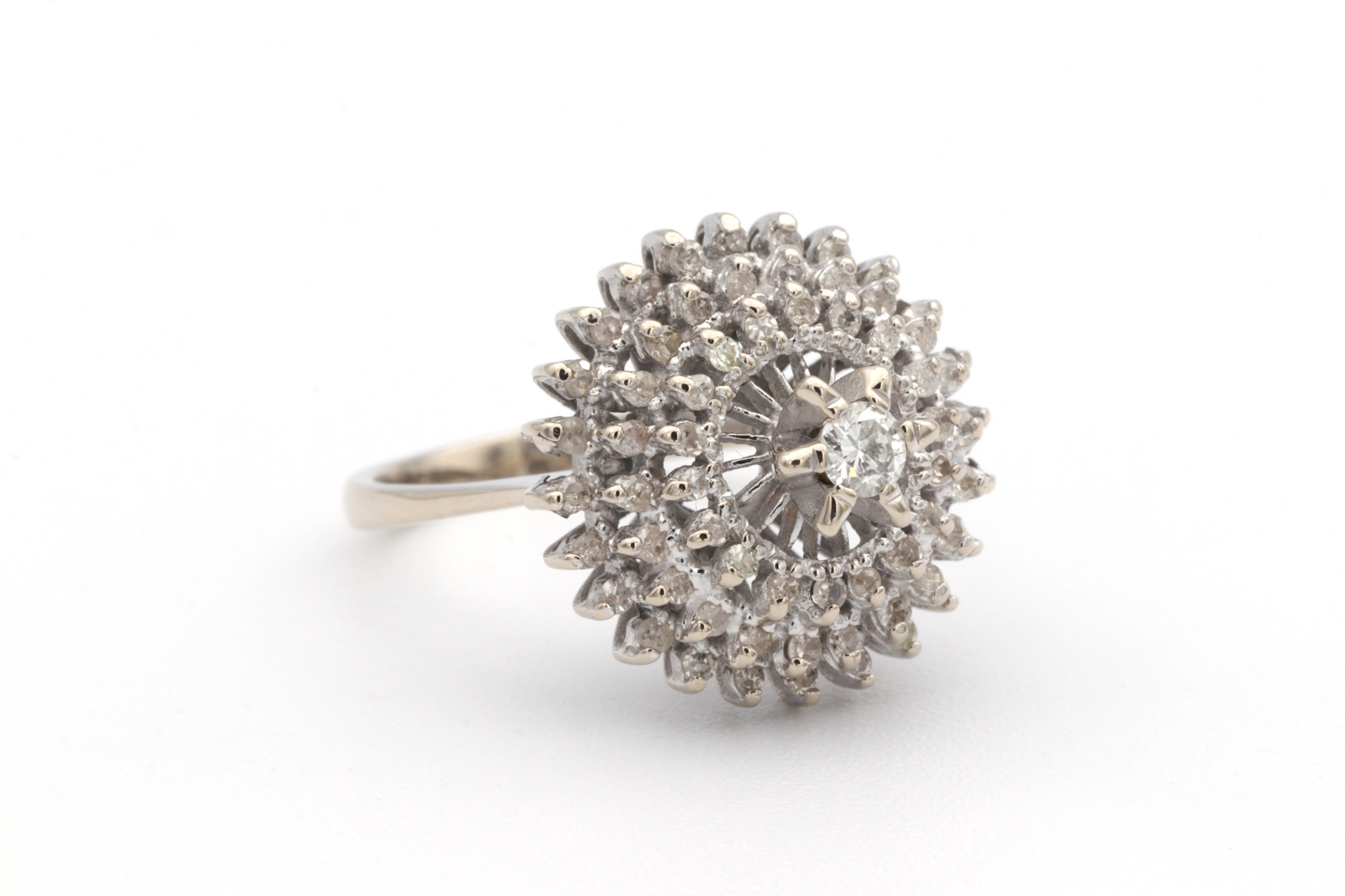 Bague Années 70 en or blanc 18 carats et diamants - 7