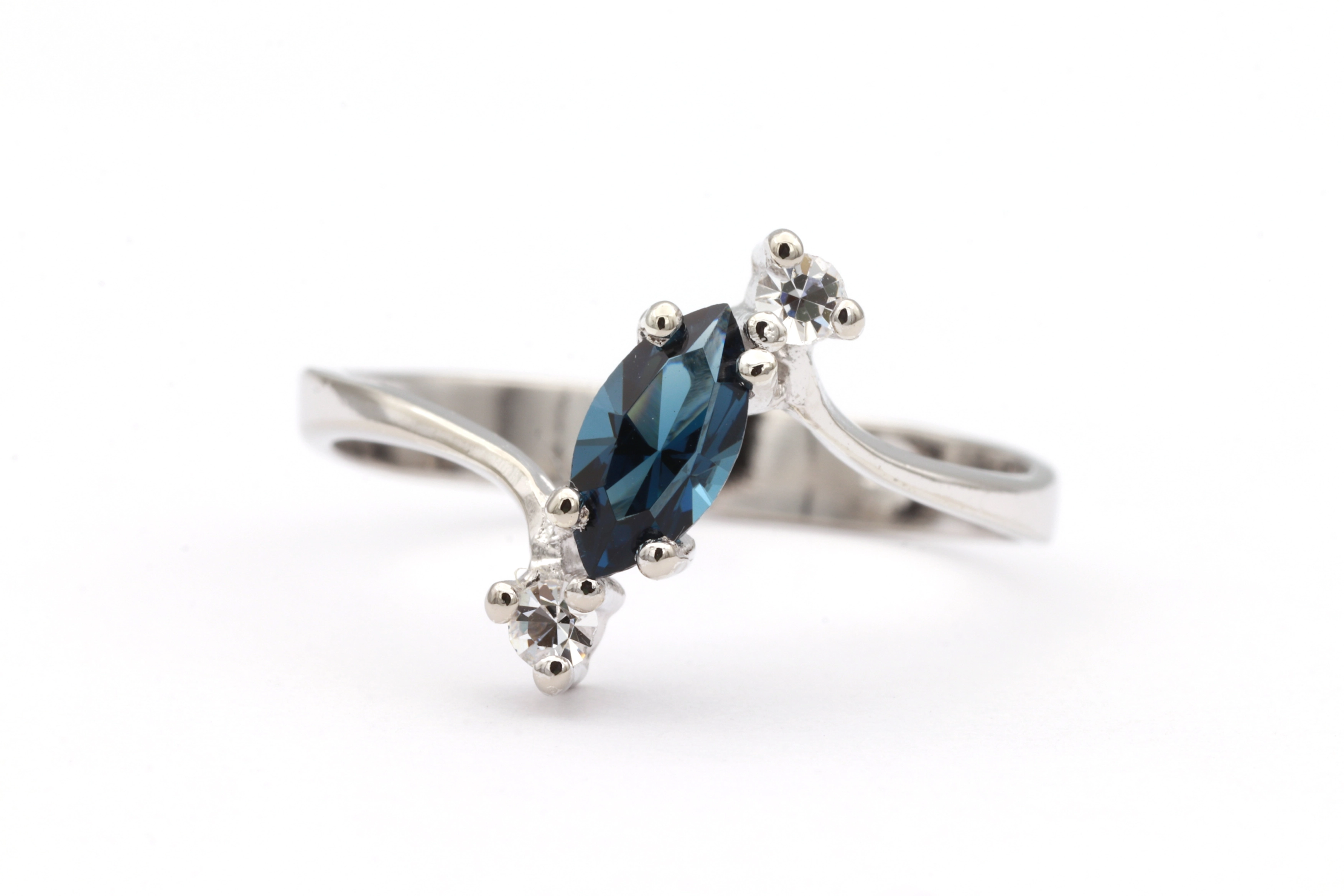Bague Années 70 en argent 925 sertie de strass - 1