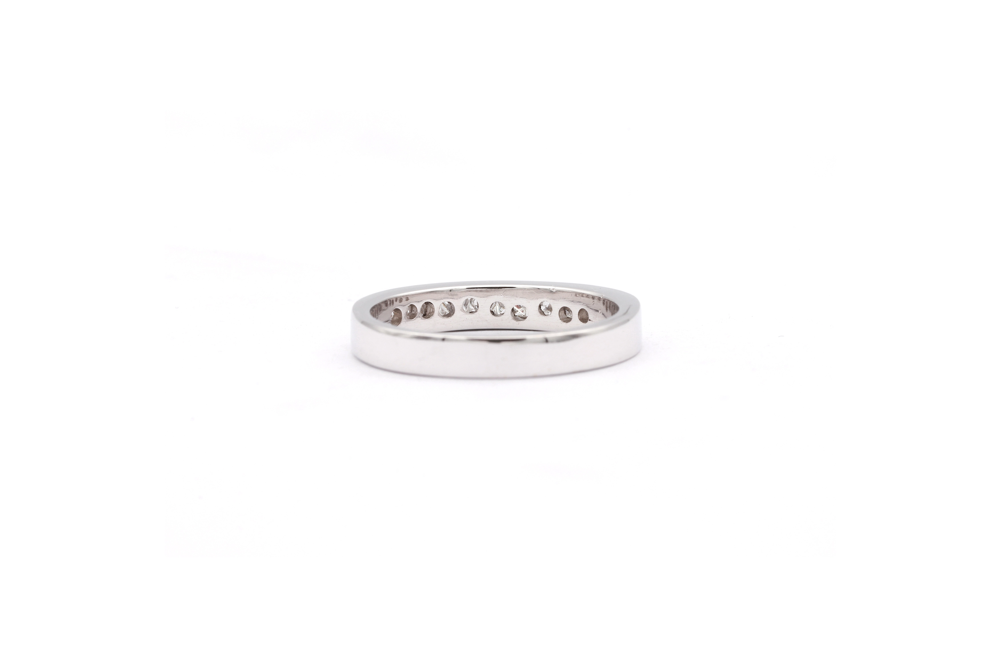 Alliance demi-américaine en or blanc 18 carats sertie de diamants taille princesse - 4