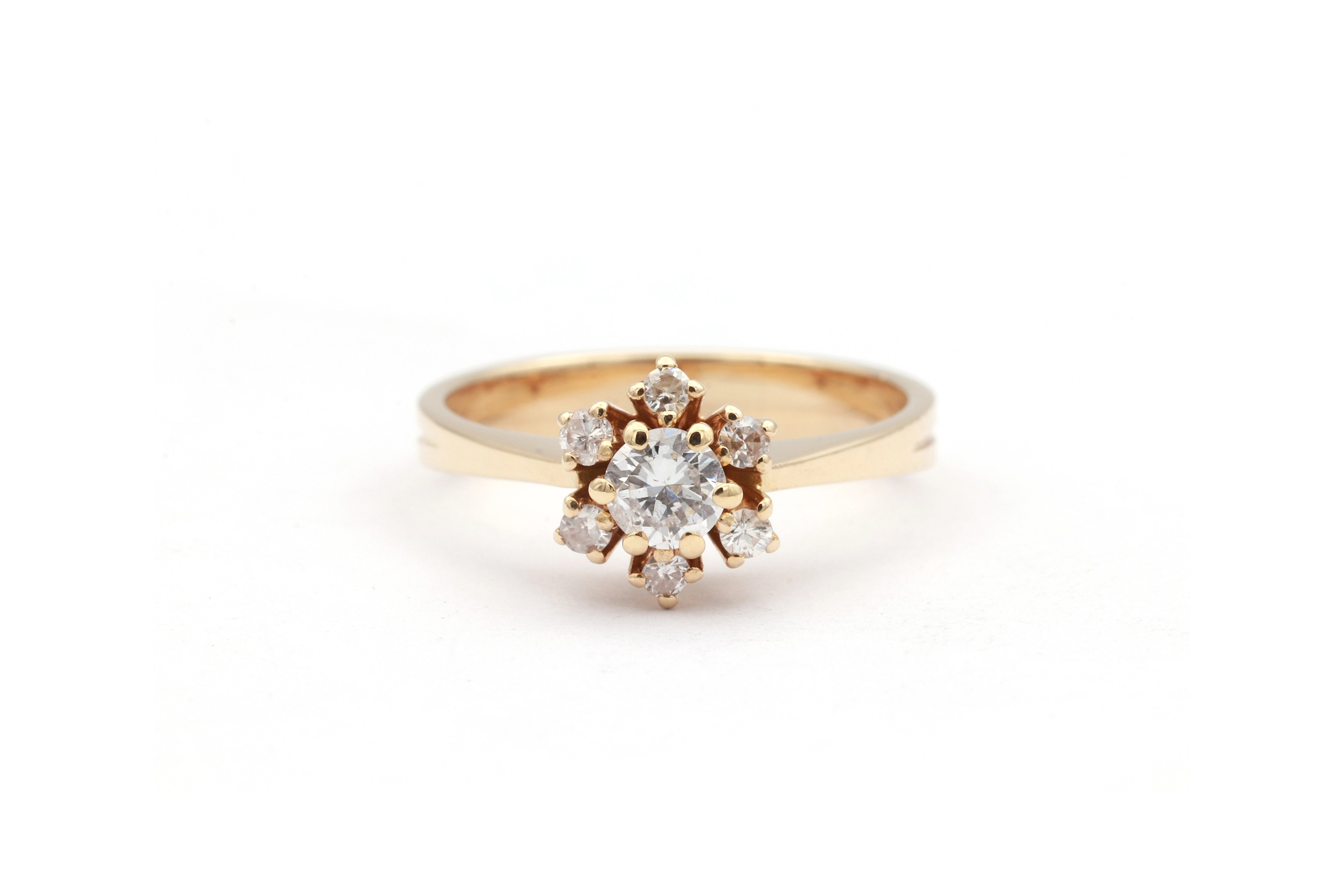 Bague contemporaine en or jaune 18 carats sertie de diamants (0.48 ct) - 1