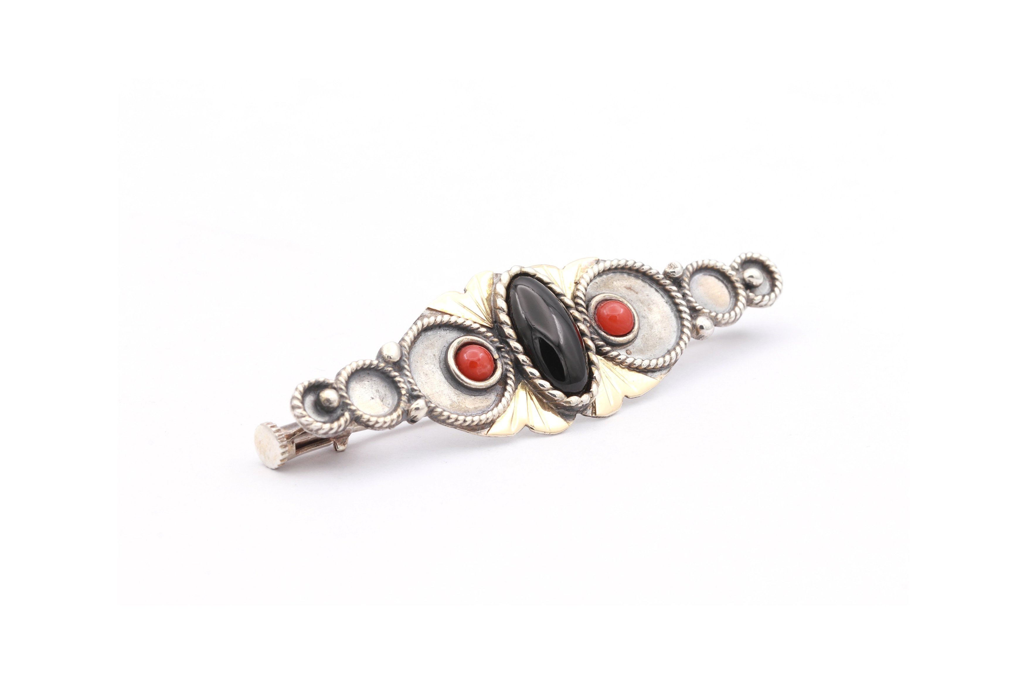 Broche Années 70 en argent et or sertie de corail et d'onyx - 2