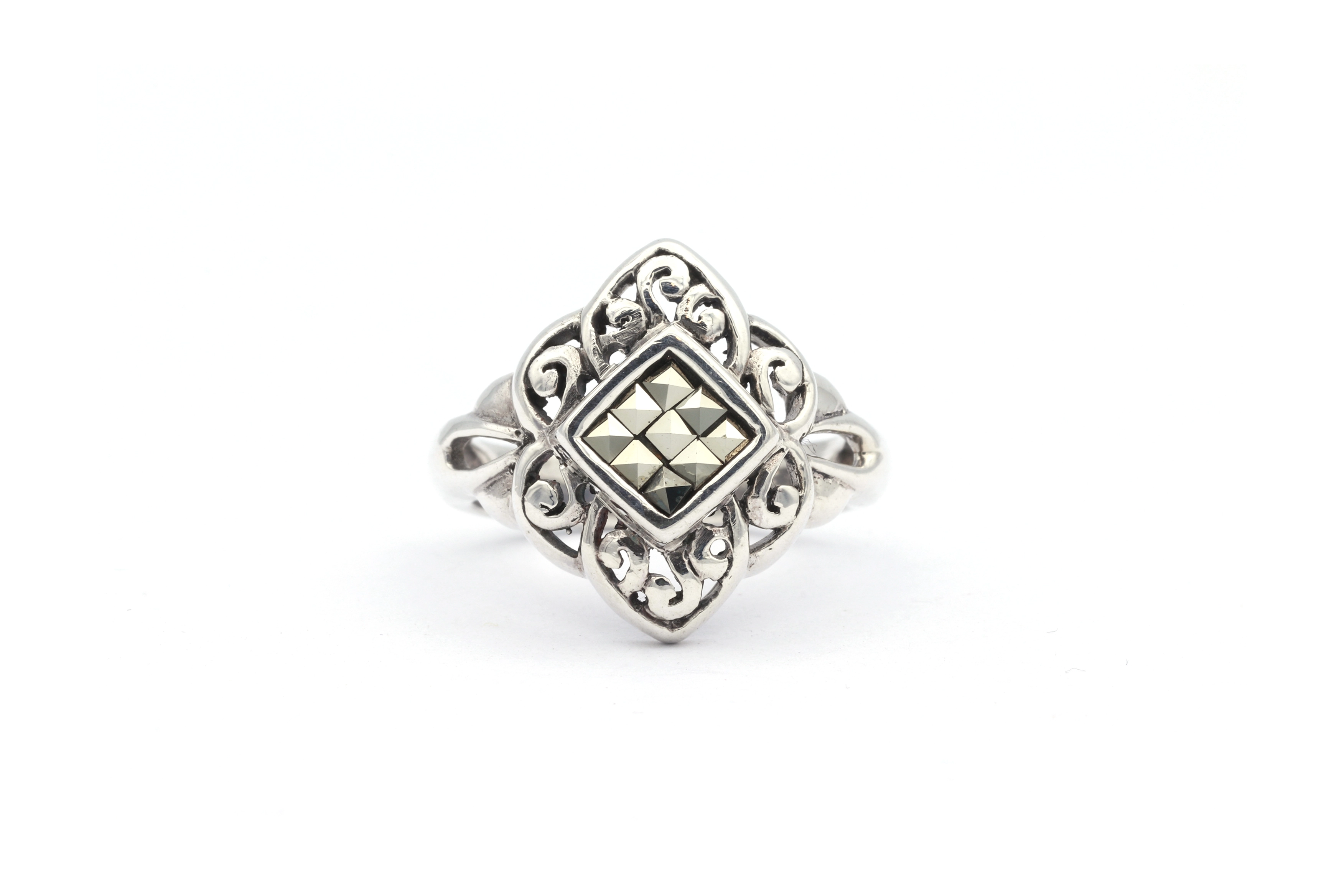 Bague contemporaine en argent 925 sertie de marcassites - 1