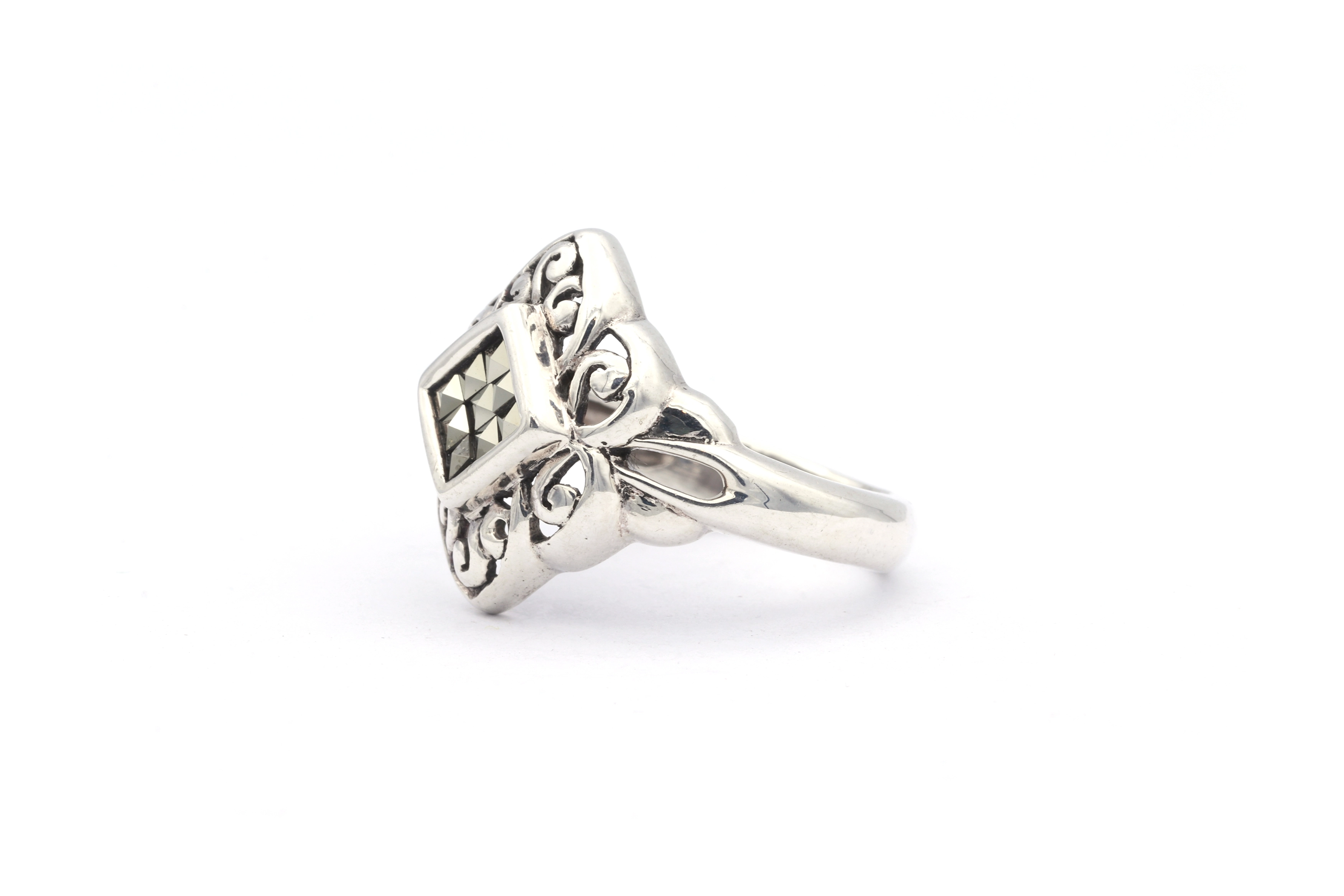 Bague contemporaine en argent 925 sertie de marcassites - 2