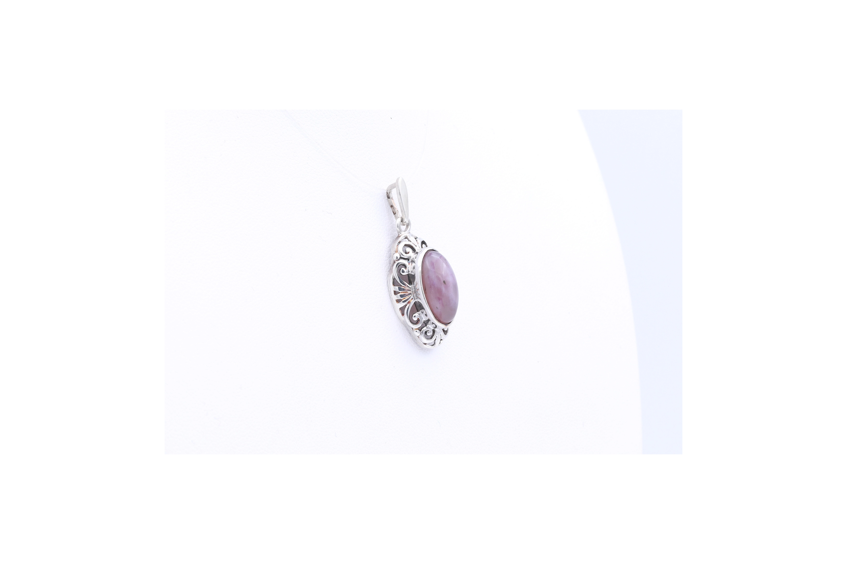 Pendentif contemporain en argent serti d'améthyste - 4