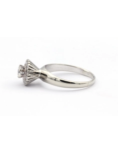 Bague contemporaine en or blanc 18 carats sertie de diamants - 3