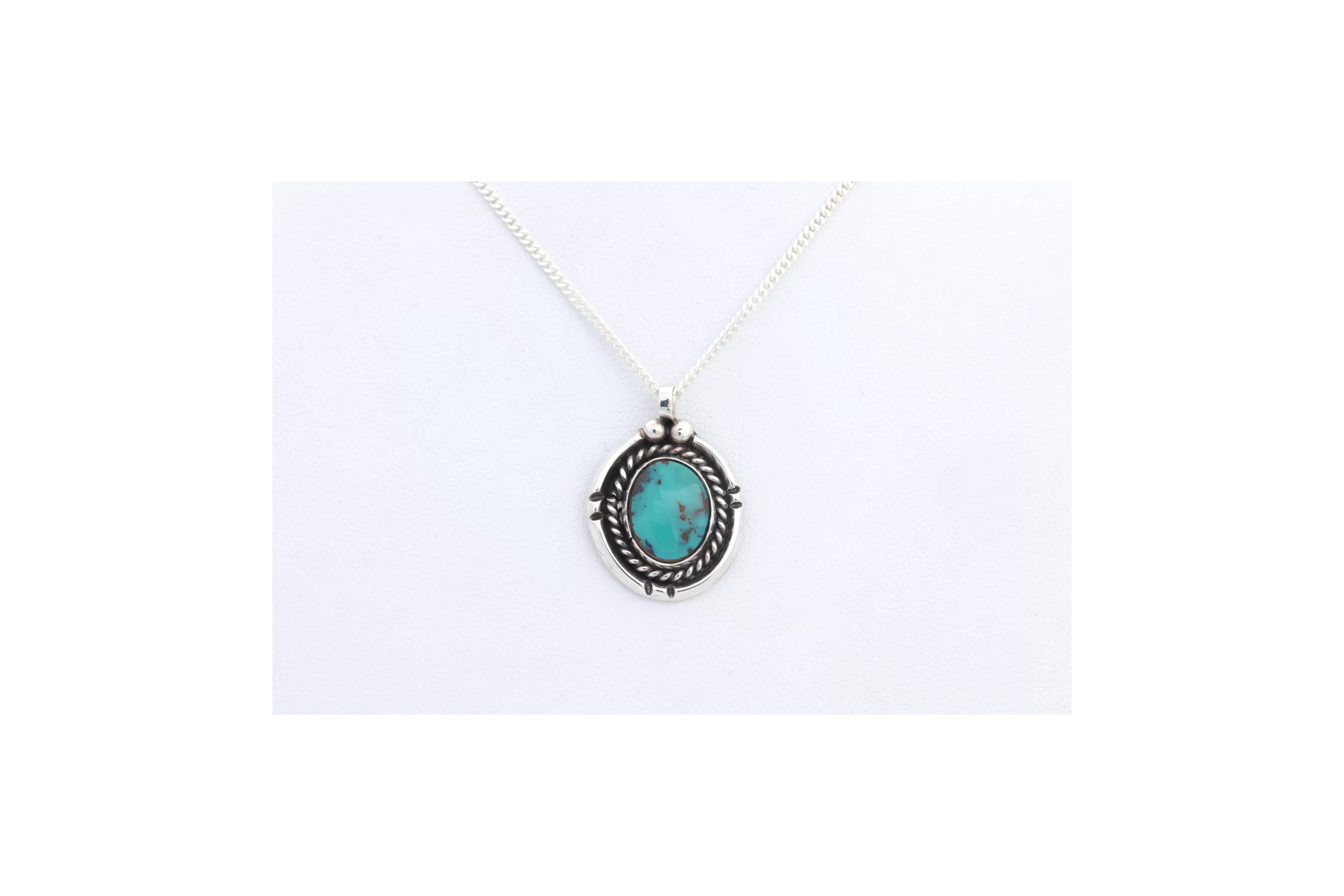 Pendentif Contemporain en argent serti d'une turquoise - 1