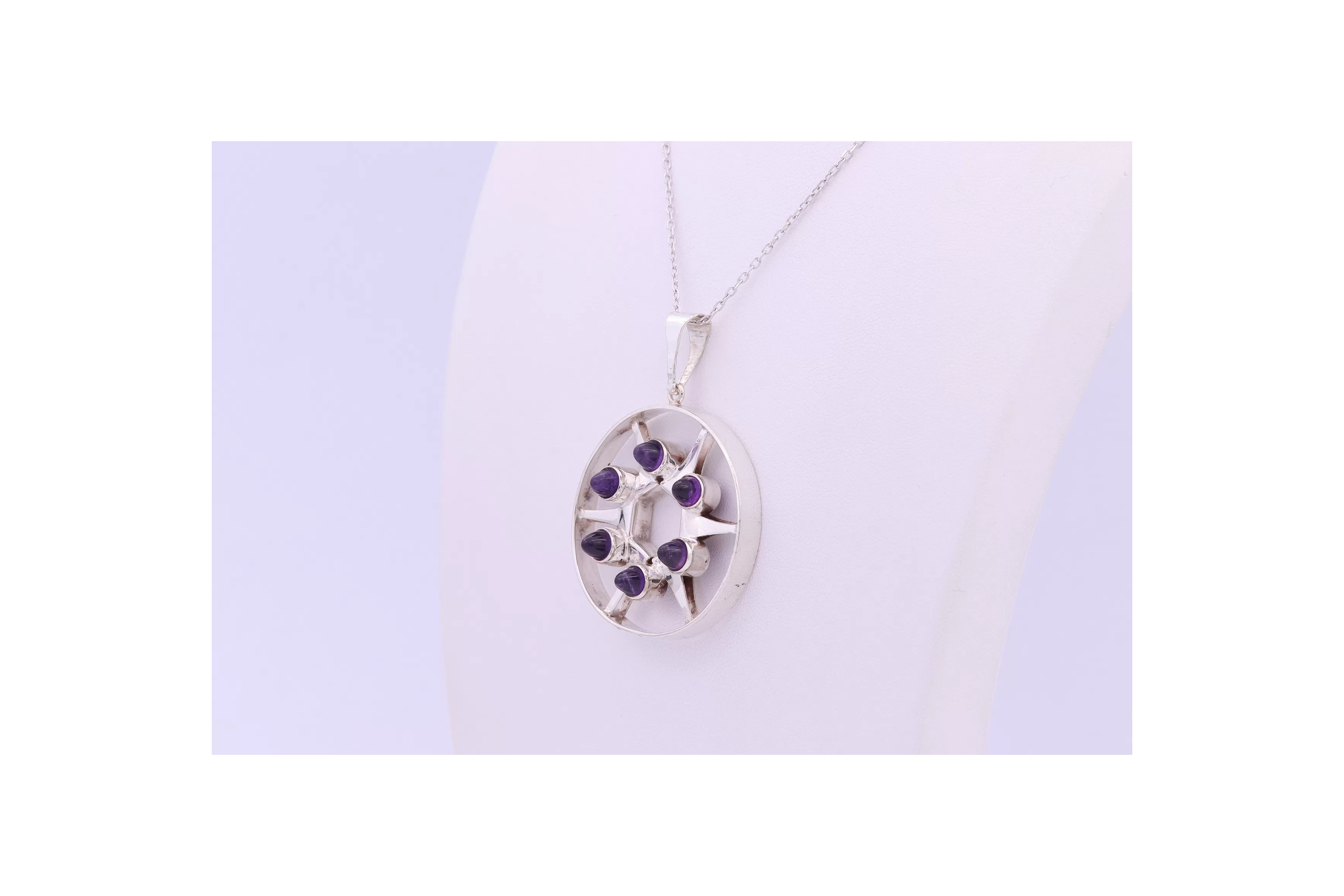 Pendentif Finlandais Années 70 en argent 925 serti d'améthystes, signé Kultaseppä Salovaara - - 2