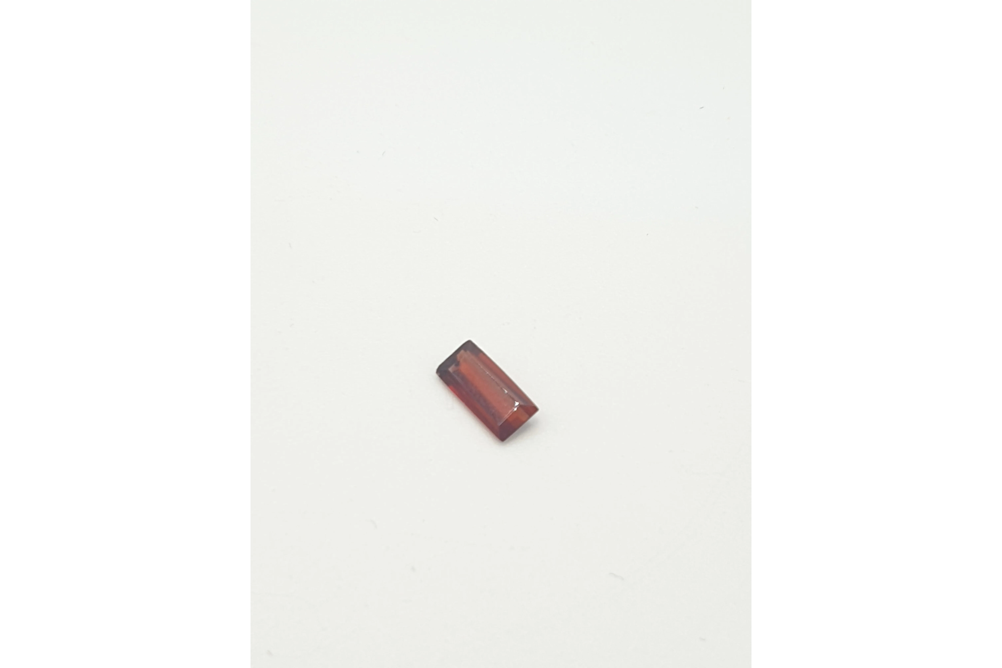 Grenat almandin 0.90ct - 1
