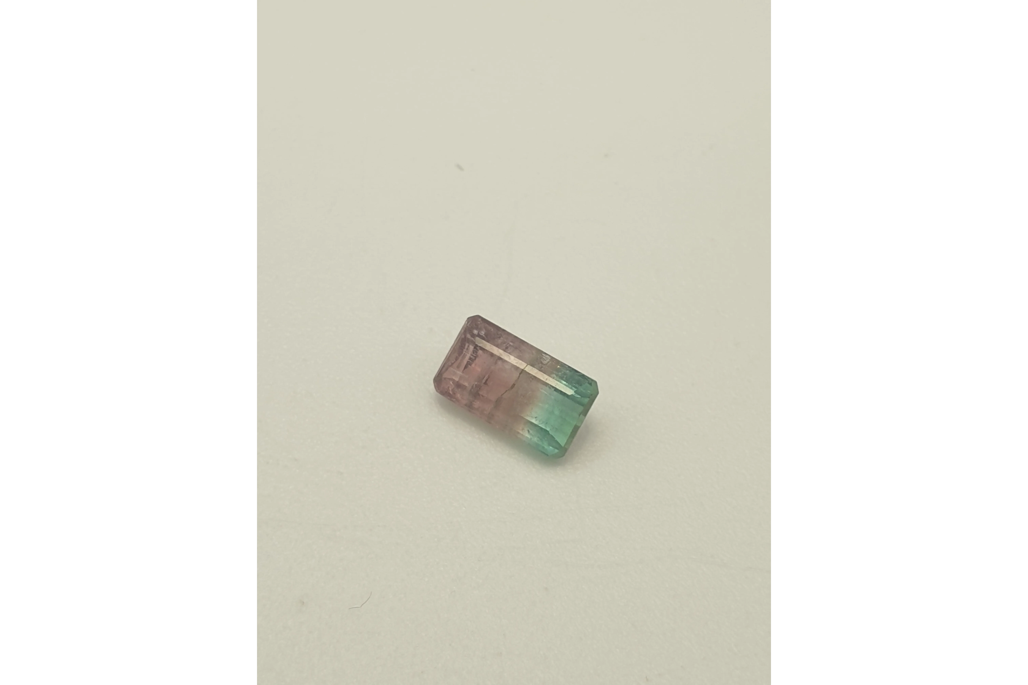 Tourmaline variété elbaite "watermelon" 1.25ct - 1