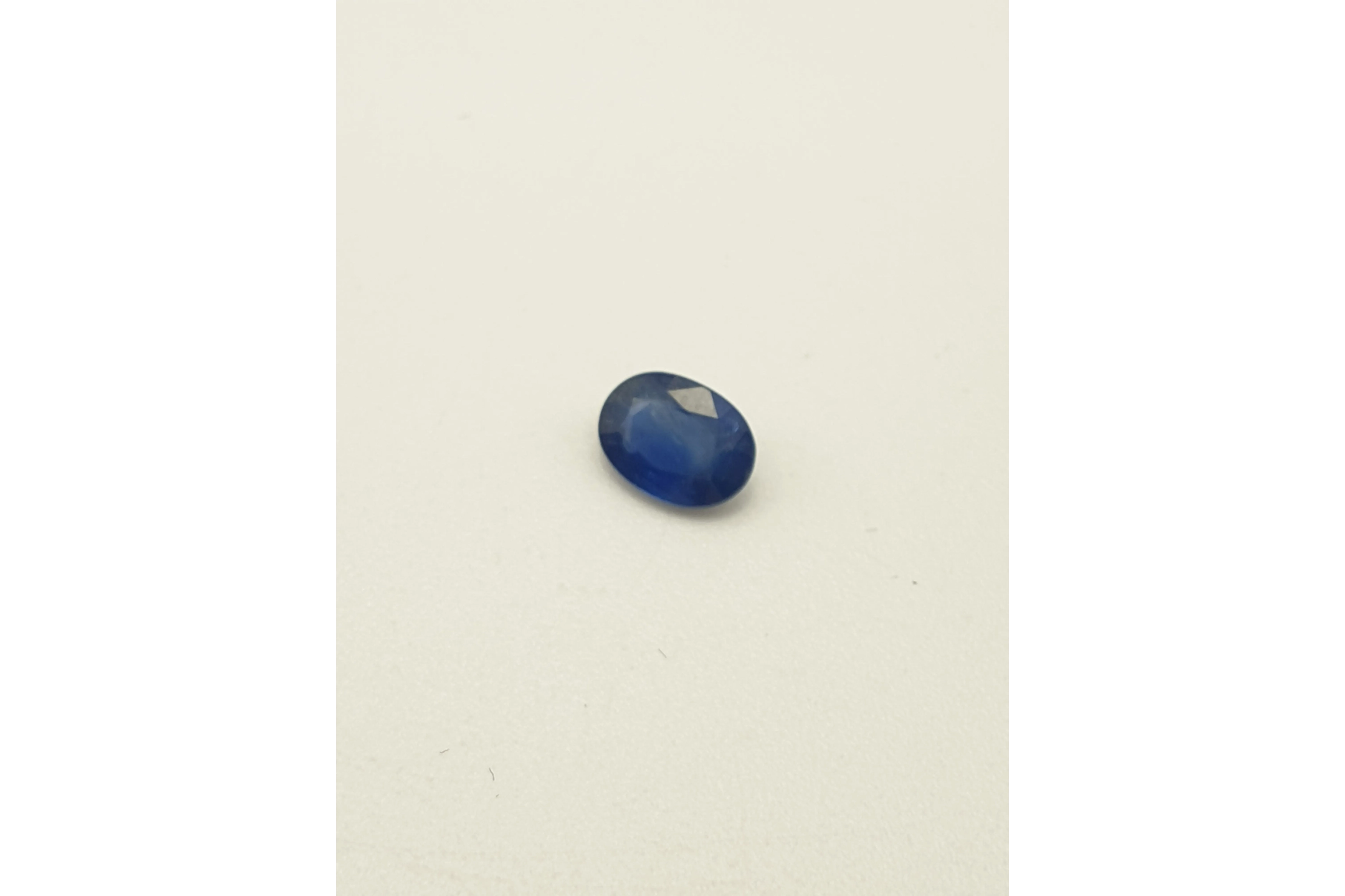 Corindon variété saphir 0.80ct - 1