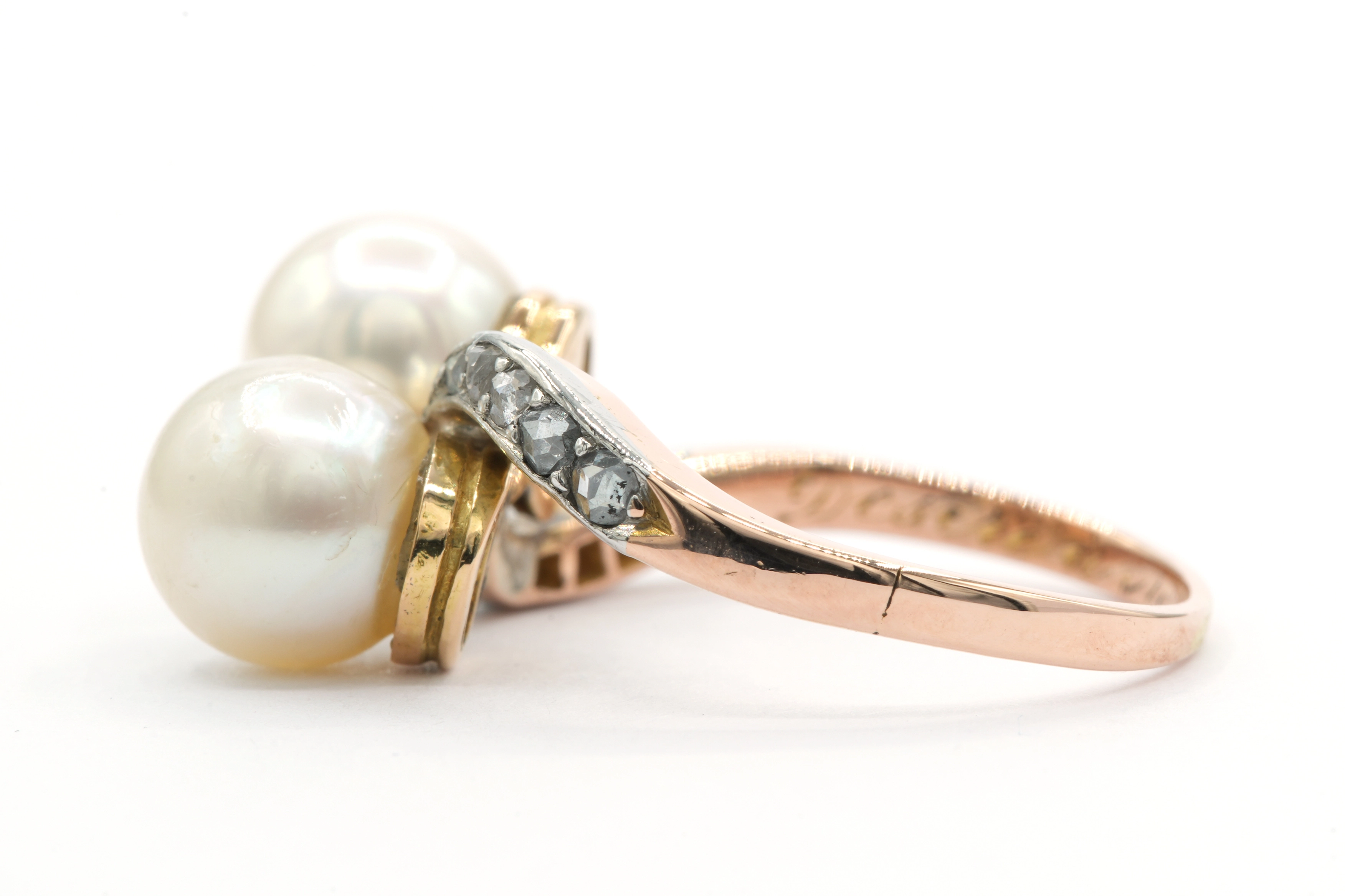 Bague Art Nouveau en or jaune et blanc 18 carats sertie de perles et de diamants "taille" rose - 3