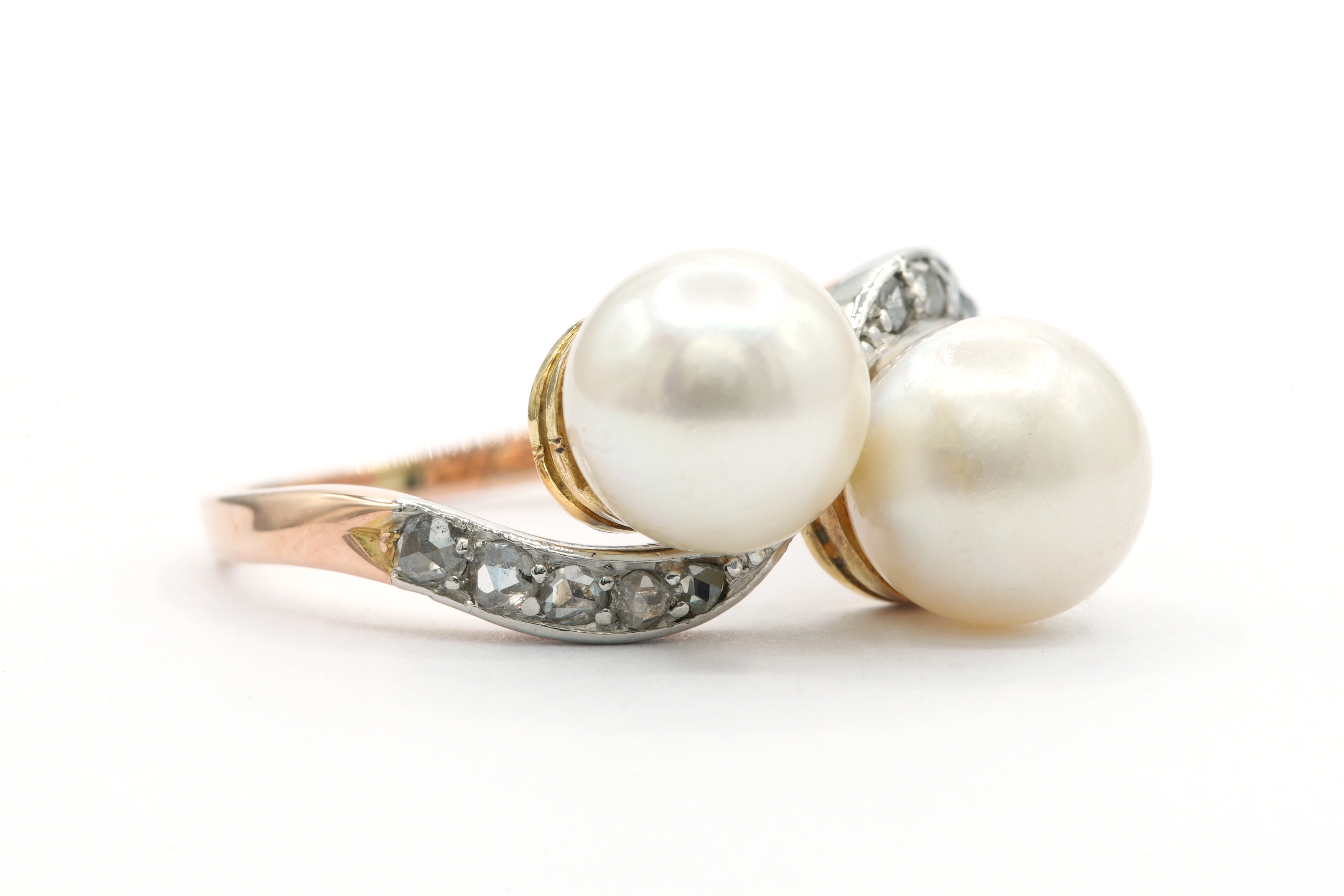 Bague Art Nouveau en or jaune et blanc 18 carats sertie de perles et de diamants "taille" rose - 6