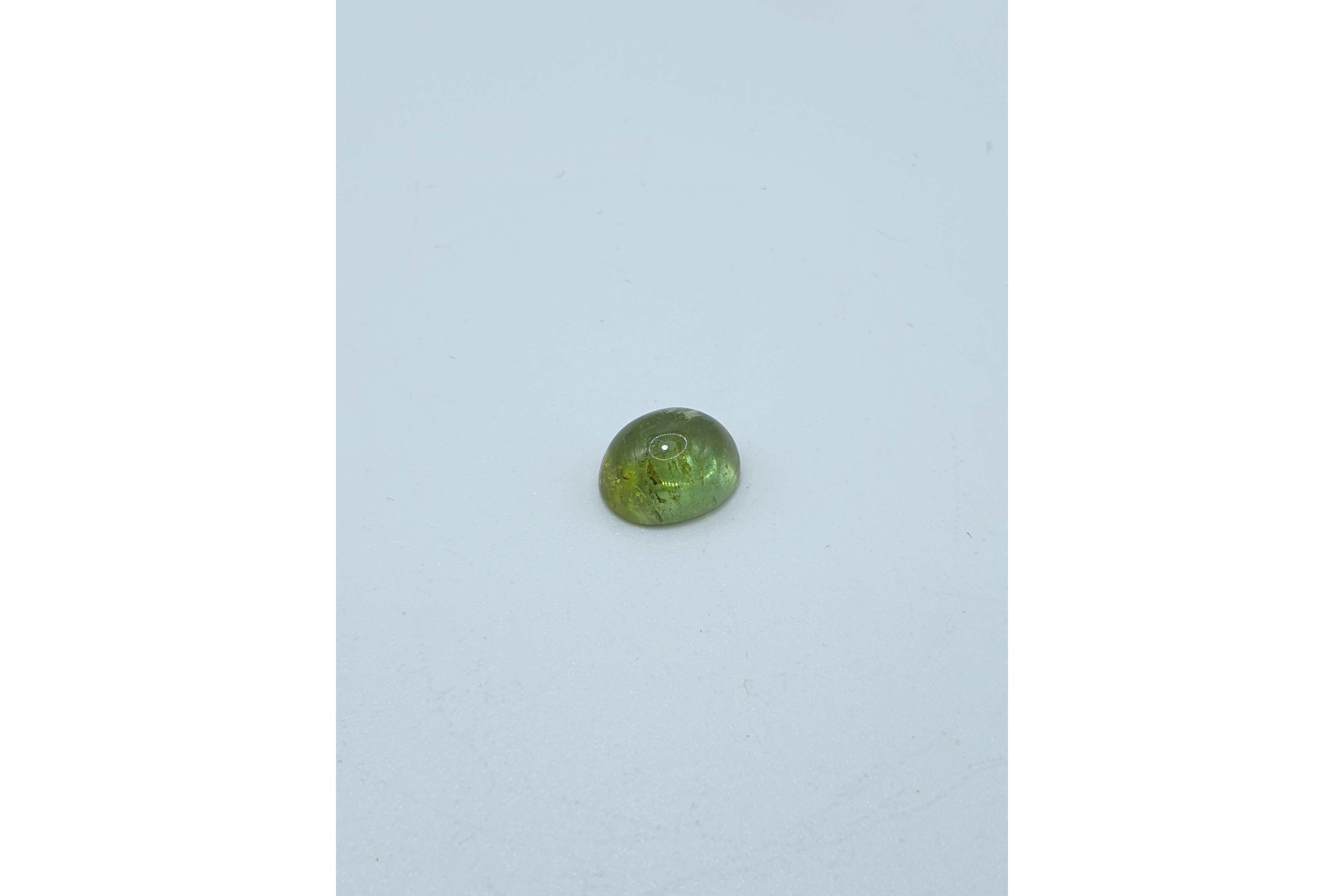 Cabochon péridot 3.73ct - 1