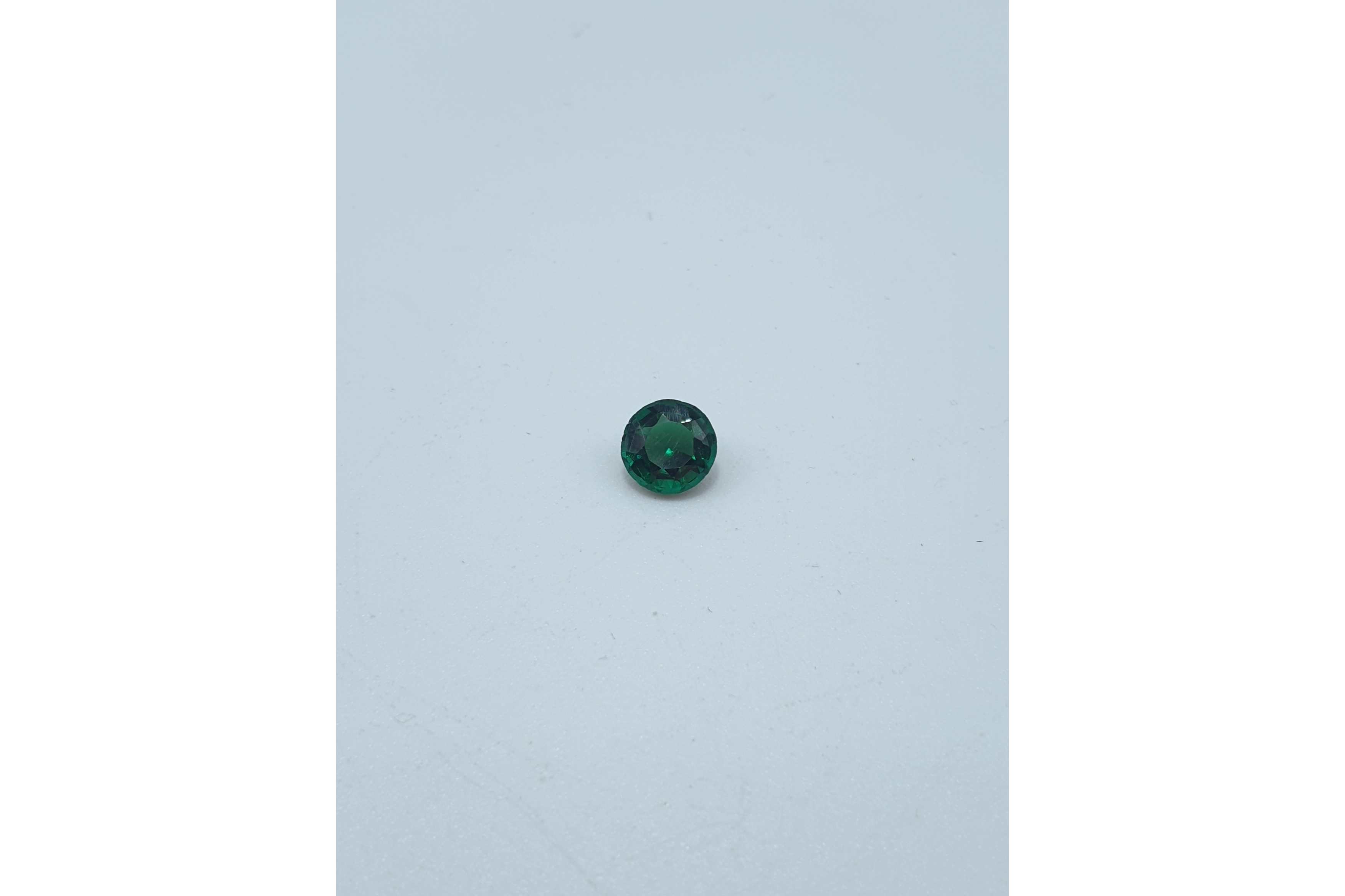 Doublet grenat verre imitation 1.29ct - 1