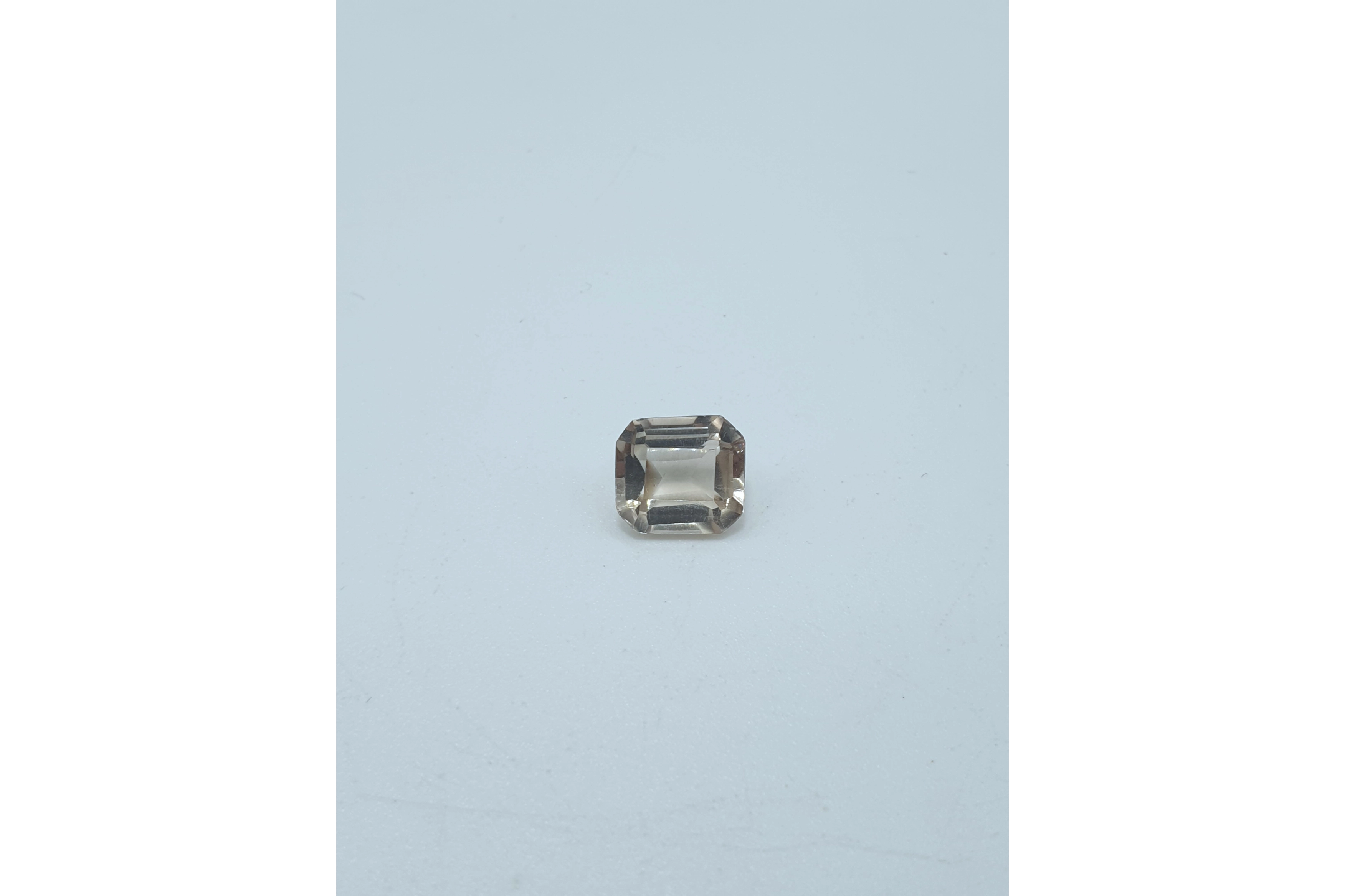 Scapolite jaune pâle 2.42 ct - 1