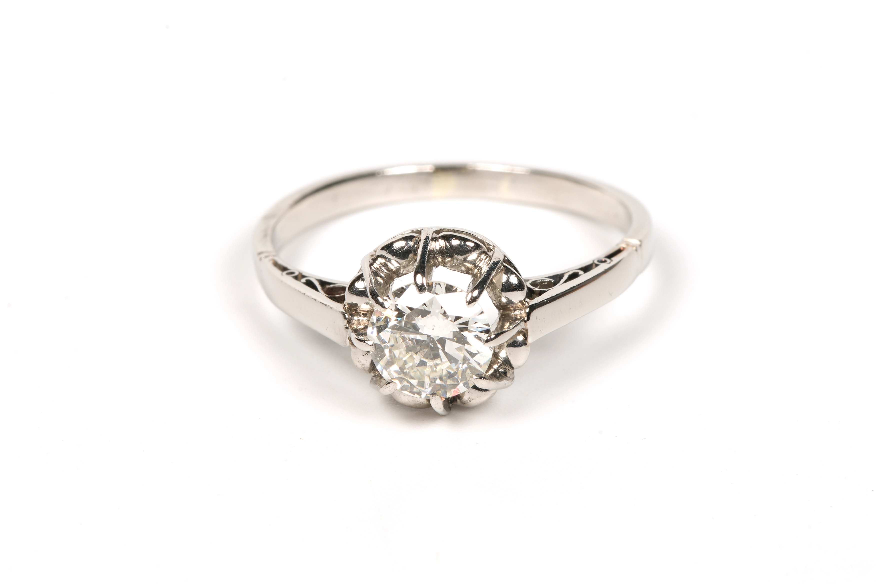 Solitaire Art Déco en or blanc 18 carats serti d'un diamant "taille" brillant (+-0.65ct) - 1