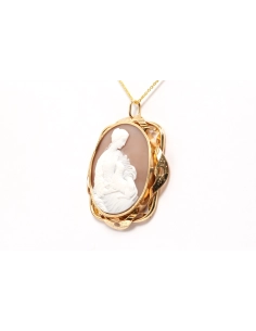 Pendentif Napoléon III en or jaune 18 carats serti d'un camée coquillage - 2
