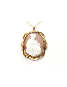 Pendentif Napoléon III en or jaune 18 carats serti d'un camée coquillage - 1