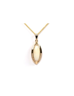 Pendentif Années 70 en or jaune 18 carats serti d'une opale - 1