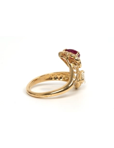 Bague contemporaine en or jaune 18 carats sertie d'un rubis et d'un diamant "taille" poire et de diamants "taille" brillant - 5