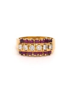 Bague contemporaine en or jaune 18 carats sertie de rubis et de diamants (0.42 carat) - 1
