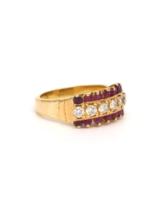 Bague contemporaine en or jaune 18 carats sertie de rubis et de diamants (0.42 carat) - 6