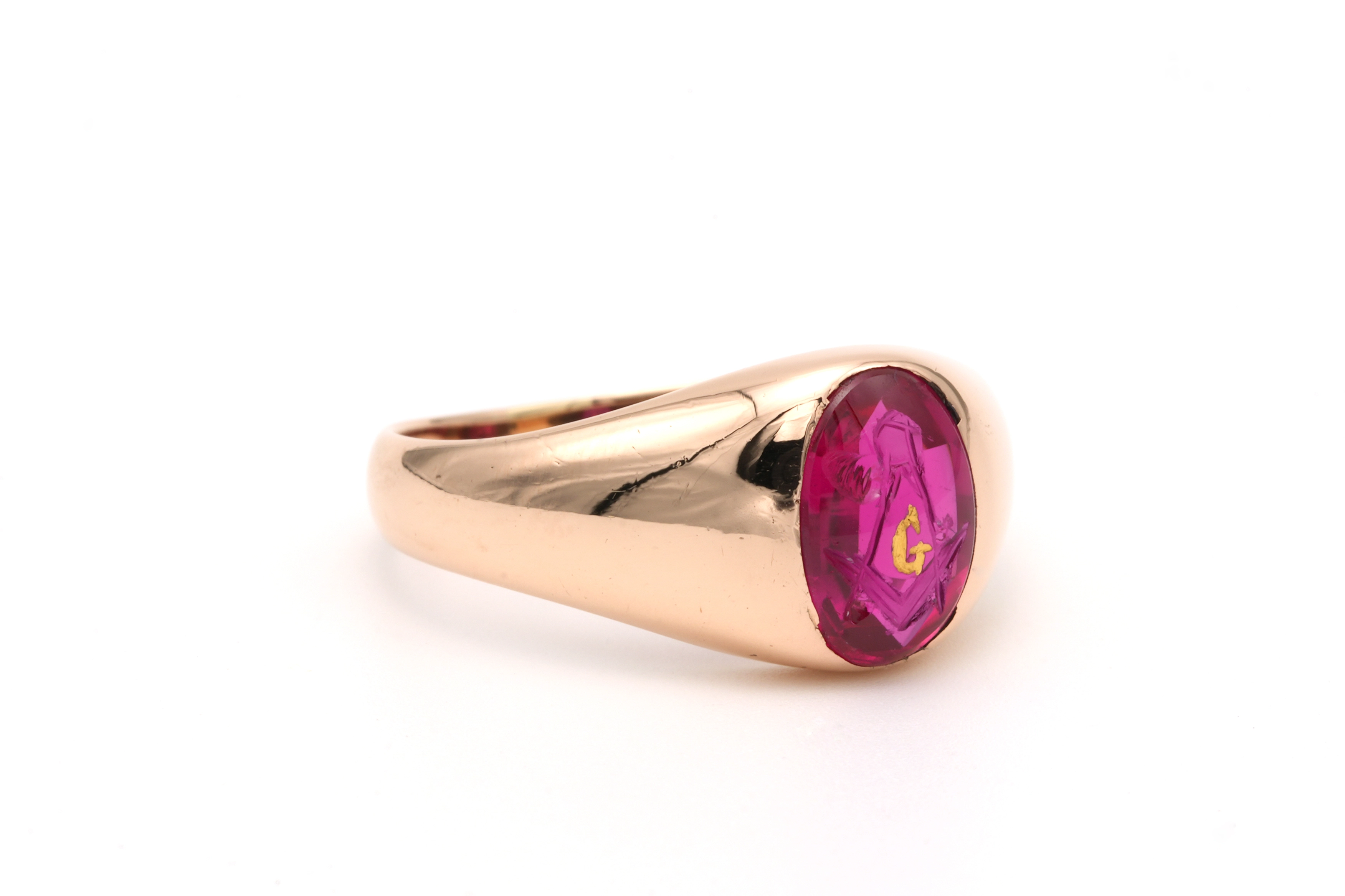Bague "maçonnique" Années 50 en or jaune 9 carats sertie d'un rubis de synthèse - 6