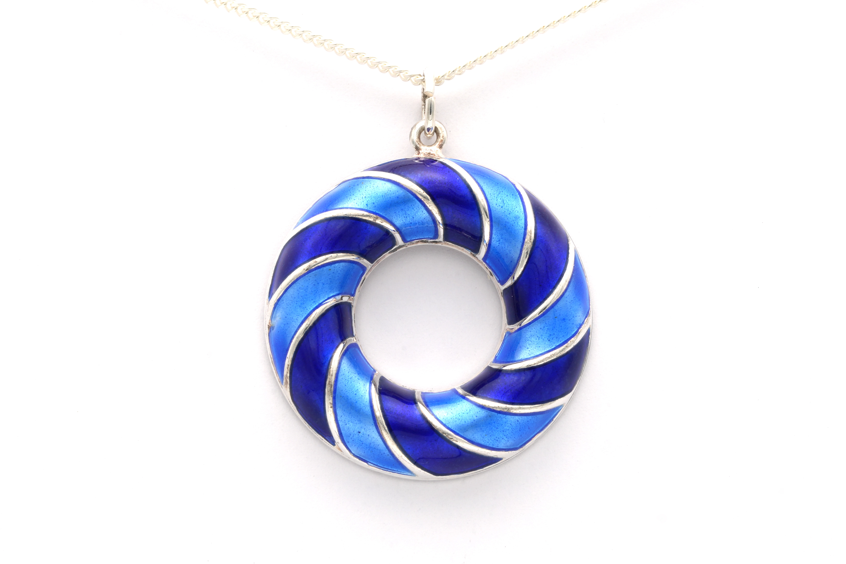 Pendentif Norvègien contemporain en argent 925 serti d'émail signé David Andersen - - 1