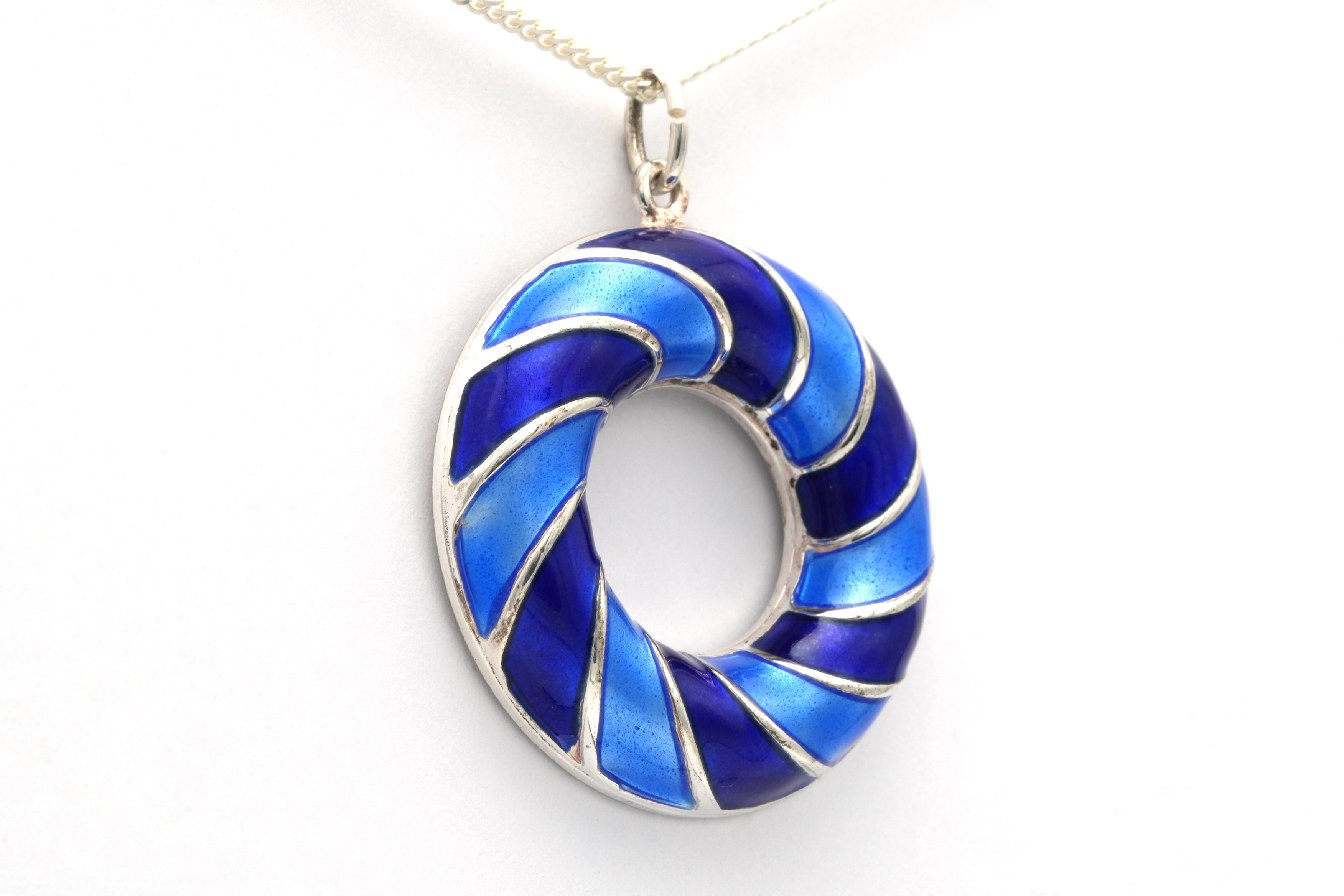 Pendentif Norvègien contemporain en argent 925 serti d'émail signé David Andersen - - 3